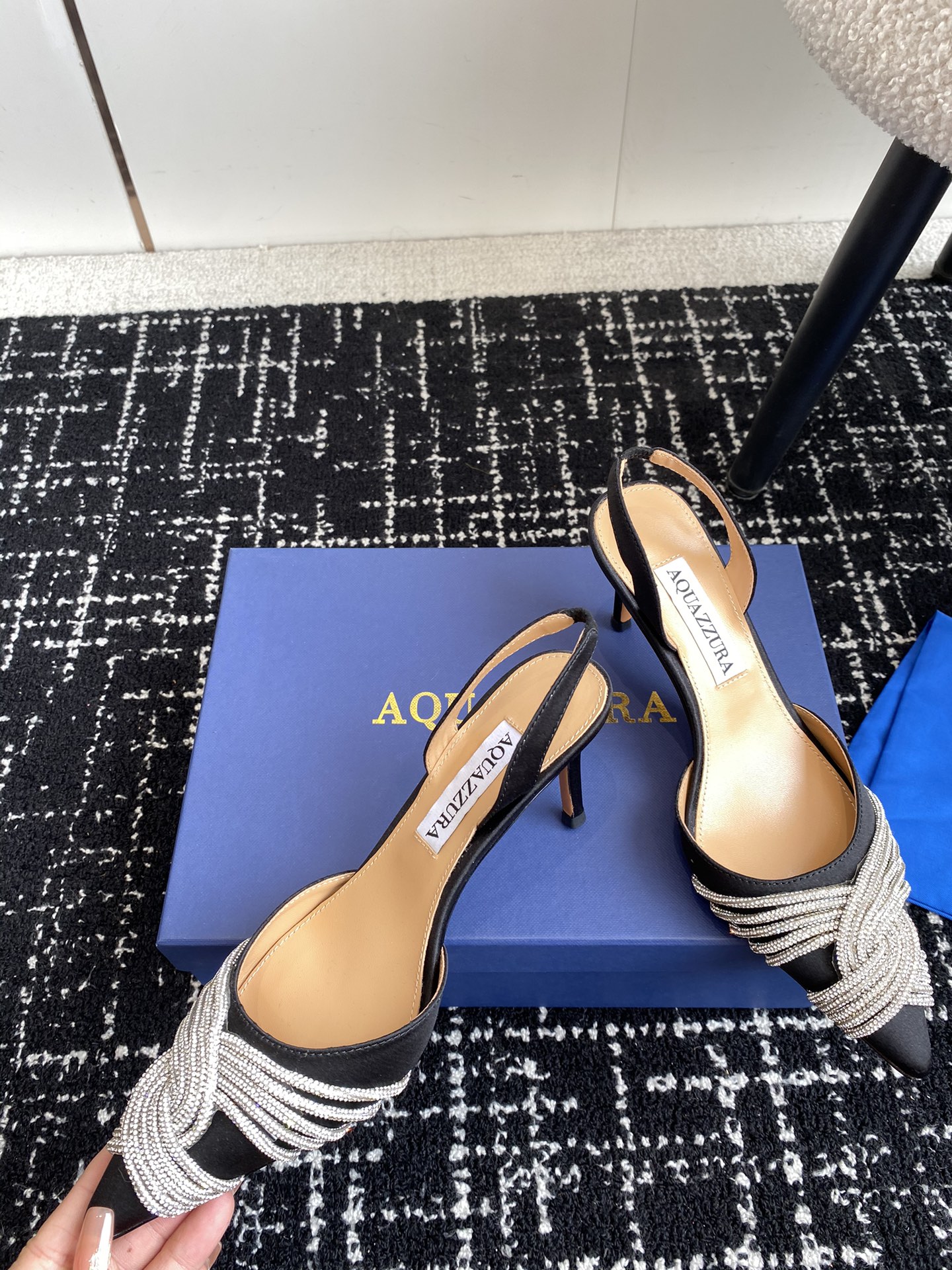 Aquazzura24ss惊艳火爆款菠萝王室贵族的钟爱雍容华贵气质高雅到手如图柜级品质进口真丝pvc透明