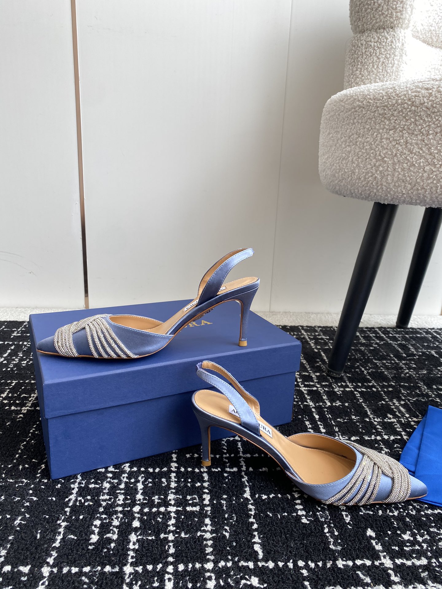 Aquazzura24ss惊艳火爆款菠萝王室贵族的钟爱雍容华贵气质高雅到手如图柜级品质进口真丝pvc透明