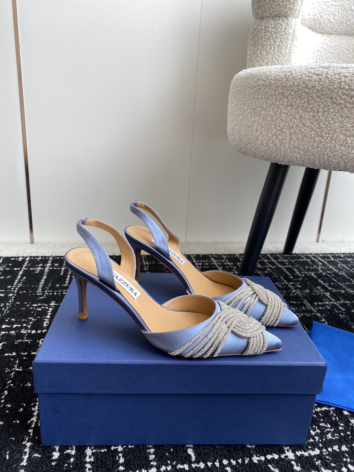 Aquazzura24ss惊艳火爆款菠萝王室贵族的钟爱雍容华贵气质高雅到手如图柜级品质进口真丝pvc透明