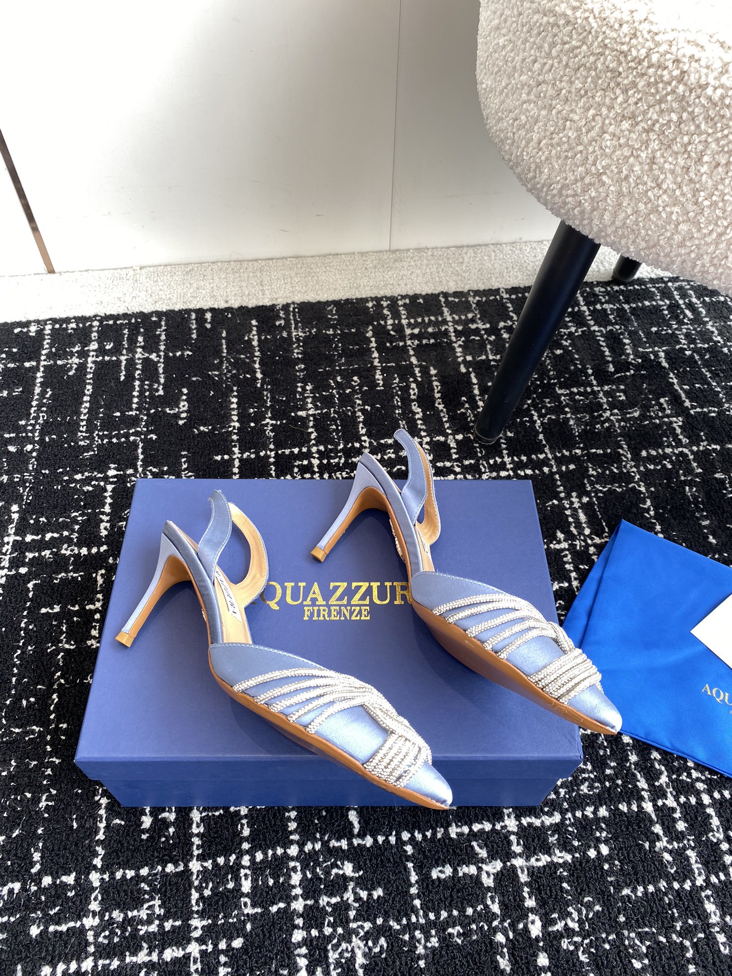 Aquazzura24ss惊艳火爆款菠萝王室贵族的钟爱雍容华贵气质高雅到手如图柜级品质进口真丝pvc透明