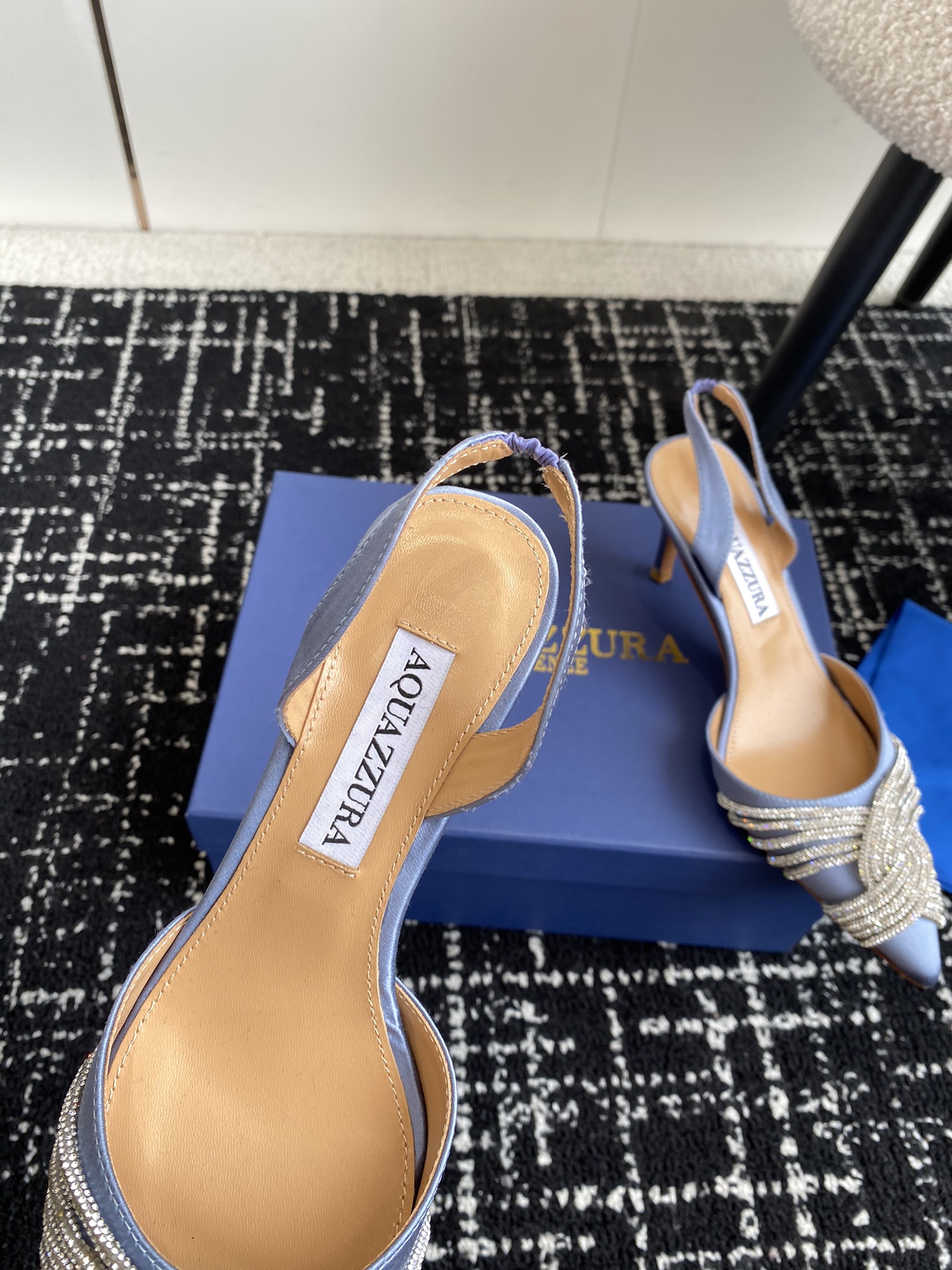 Aquazzura24ss惊艳火爆款菠萝王室贵族的钟爱雍容华贵气质高雅到手如图柜级品质进口真丝pvc透明