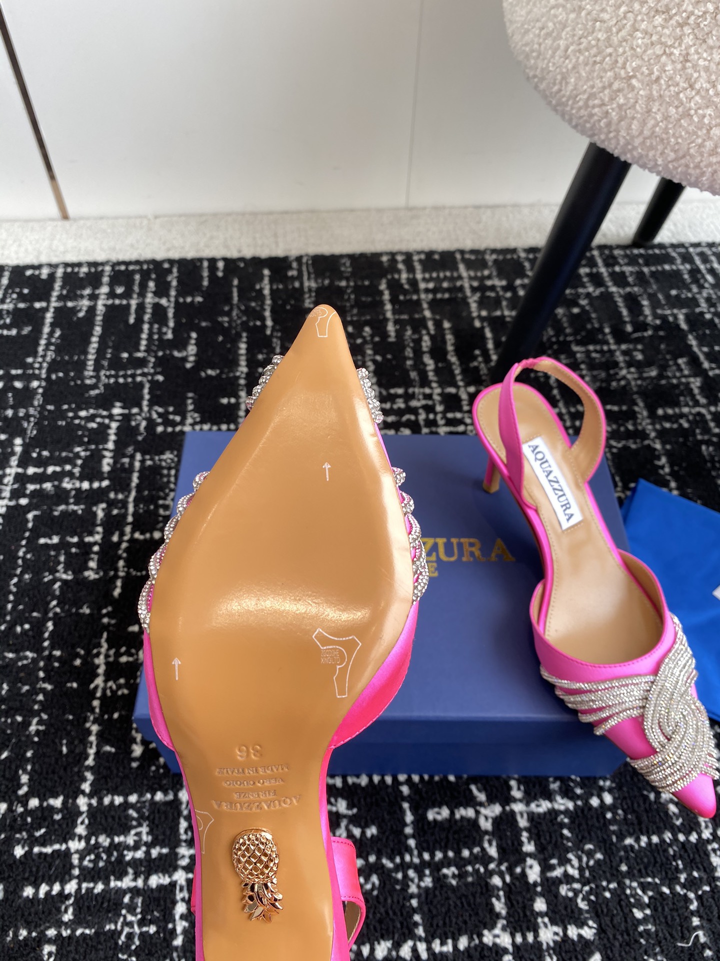 Aquazzura24ss惊艳火爆款菠萝王室贵族的钟爱雍容华贵气质高雅到手如图柜级品质进口真丝pvc透明