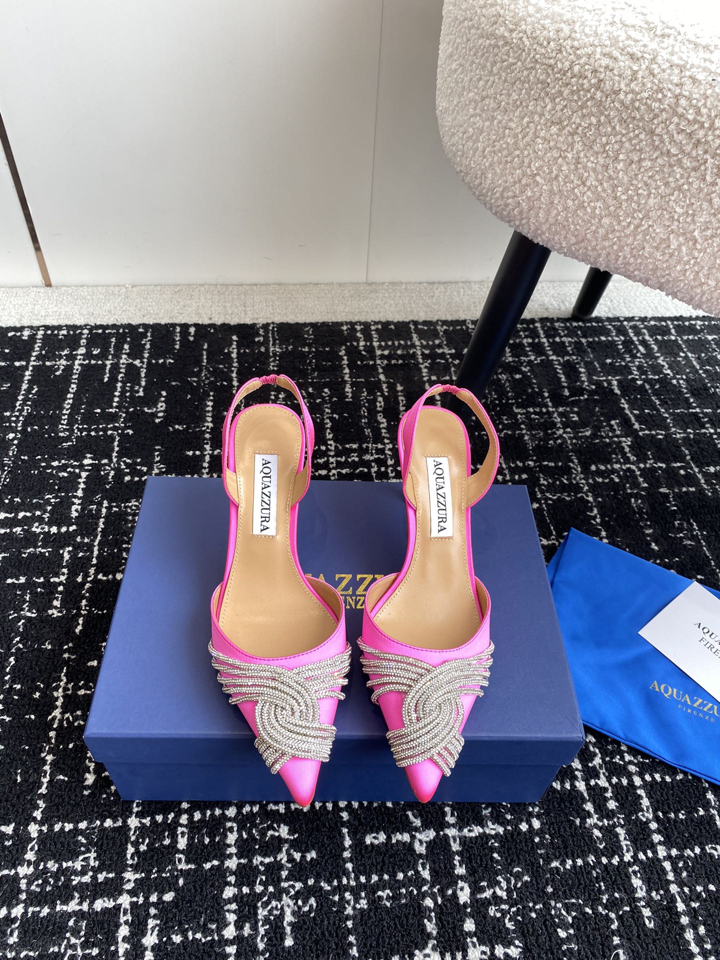 Aquazzura24ss惊艳火爆款菠萝王室贵族的钟爱雍容华贵气质高雅到手如图柜级品质进口真丝pvc透明