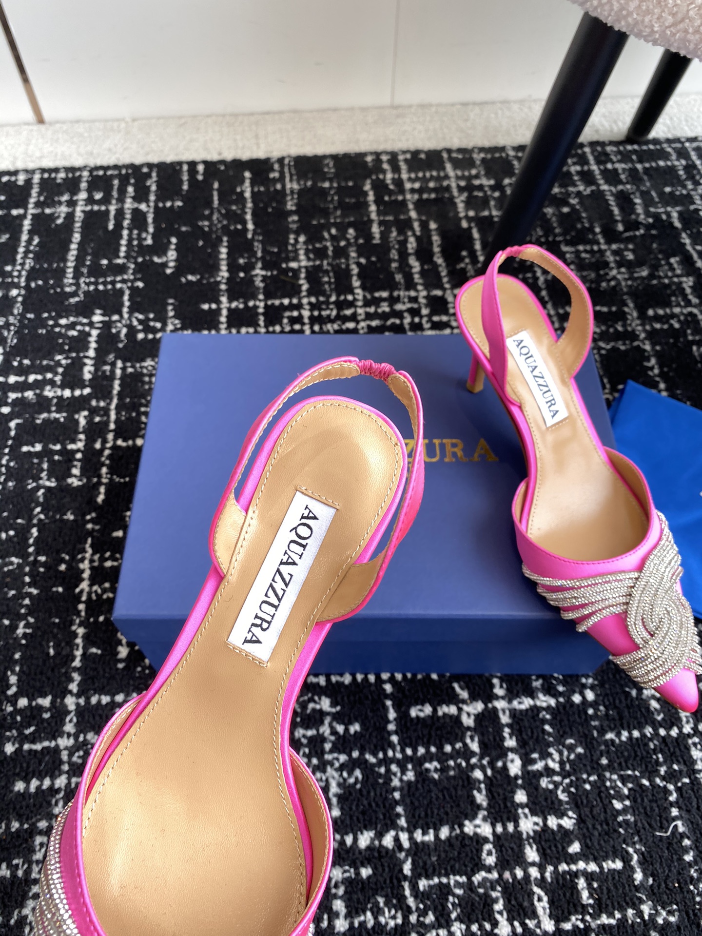 Aquazzura24ss惊艳火爆款菠萝王室贵族的钟爱雍容华贵气质高雅到手如图柜级品质进口真丝pvc透明