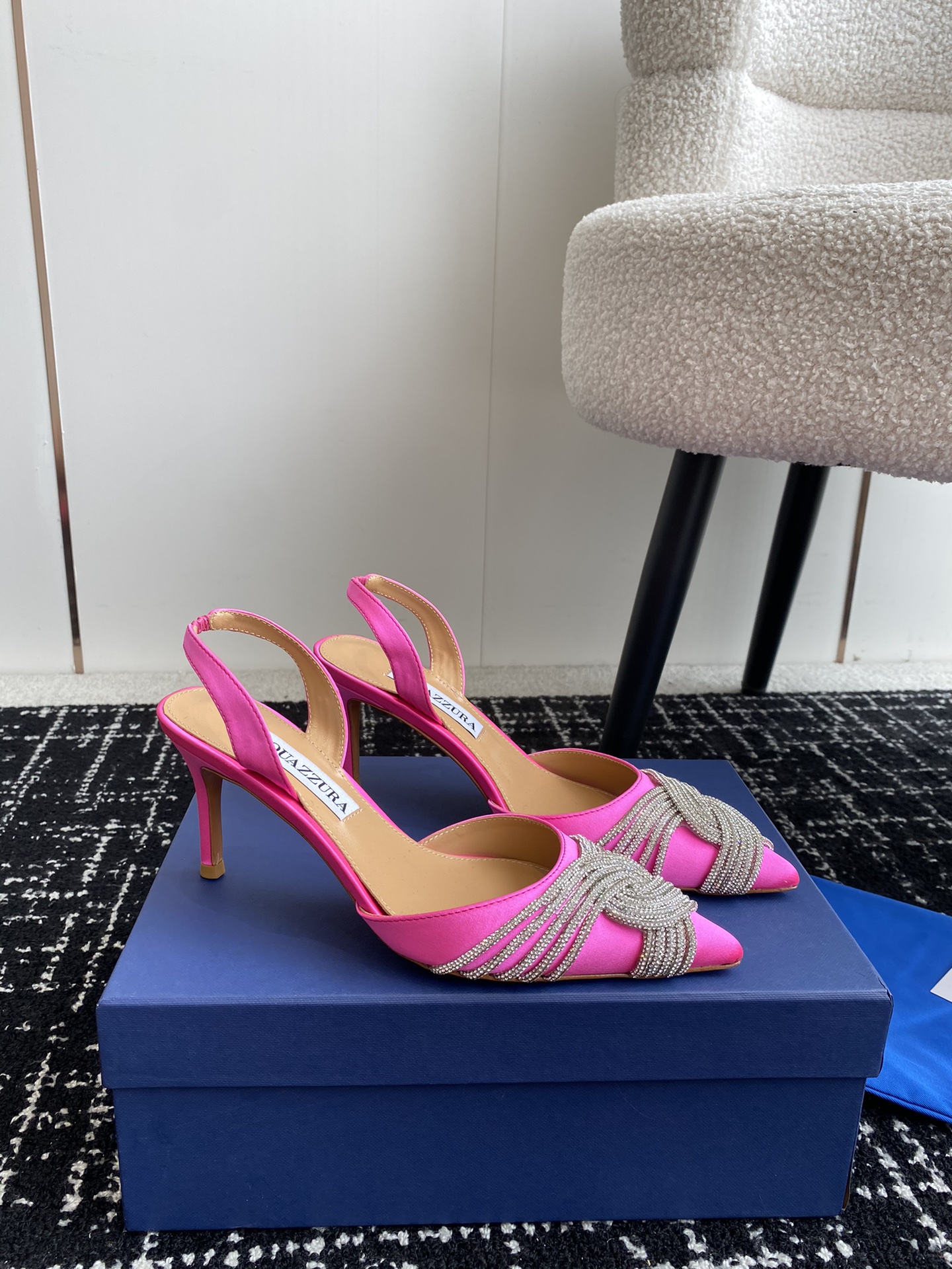 Aquazzura24ss惊艳火爆款菠萝王室贵族的钟爱雍容华贵气质高雅到手如图柜级品质进口真丝pvc透明