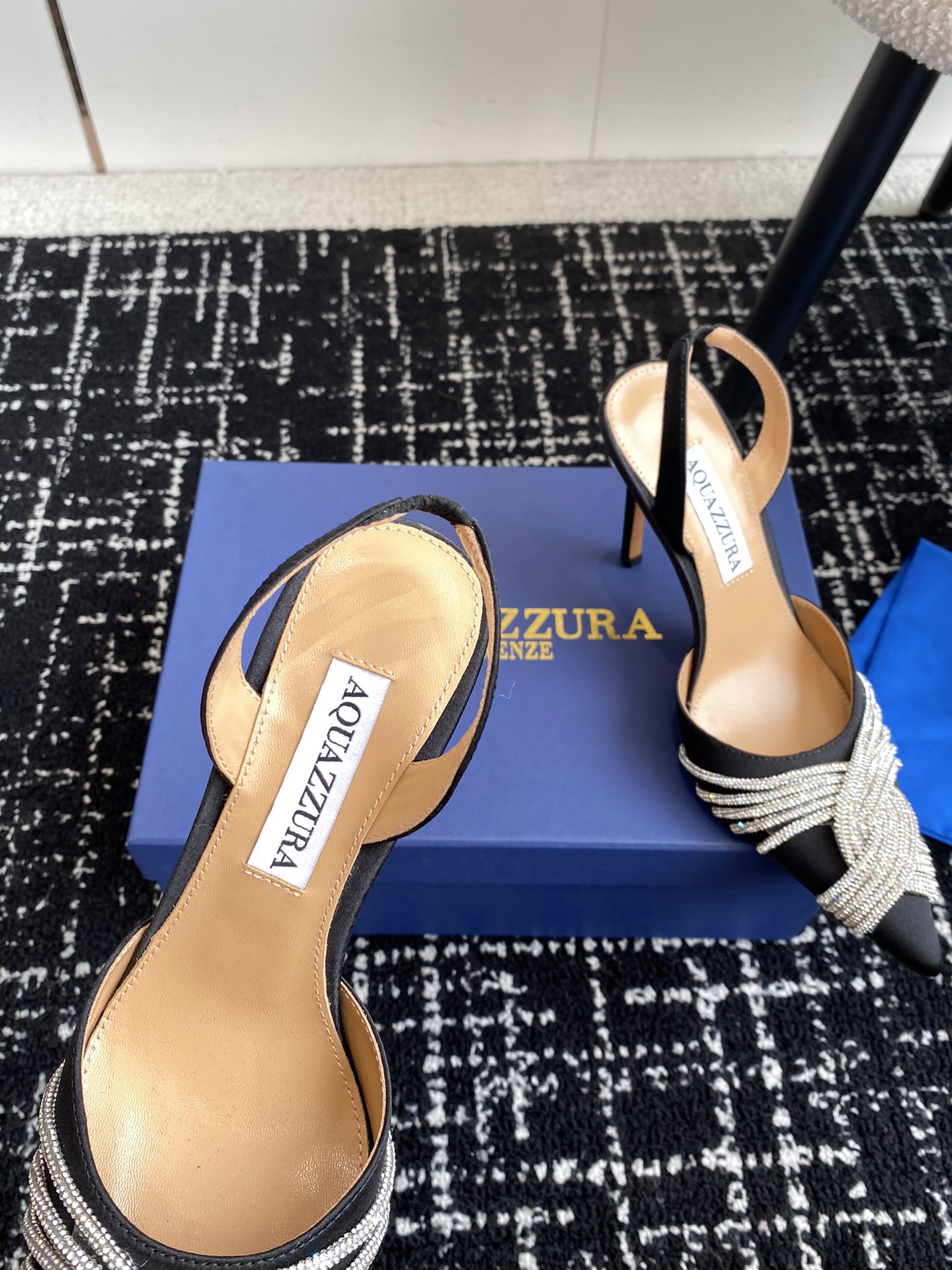 Aquazzura24ss惊艳火爆款菠萝王室贵族的钟爱雍容华贵气质高雅到手如图柜级品质进口真丝pvc透明