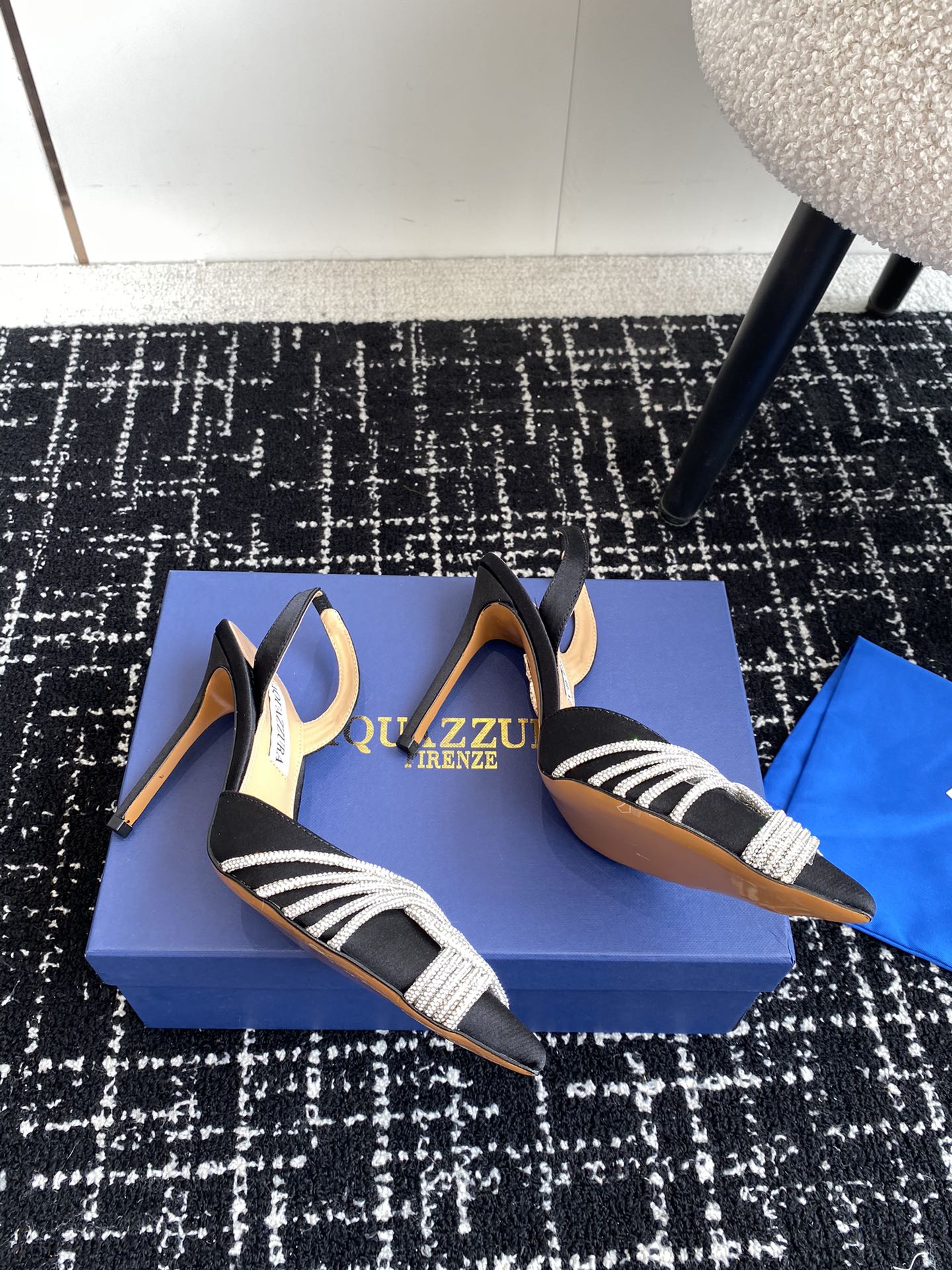 Aquazzura24ss惊艳火爆款菠萝王室贵族的钟爱雍容华贵气质高雅到手如图柜级品质进口真丝pvc透明