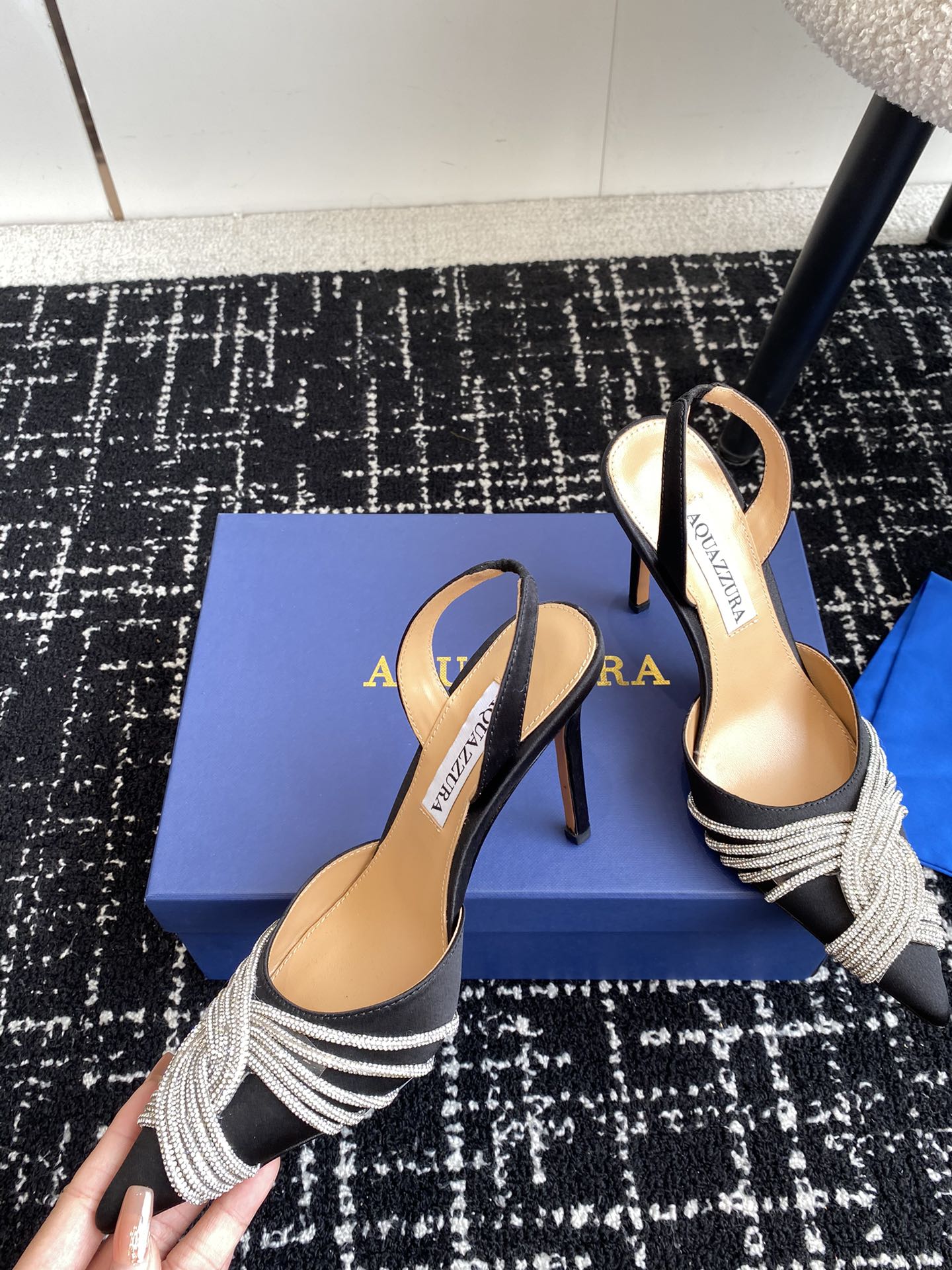 Aquazzura24ss惊艳火爆款菠萝王室贵族的钟爱雍容华贵气质高雅到手如图柜级品质进口真丝pvc透明