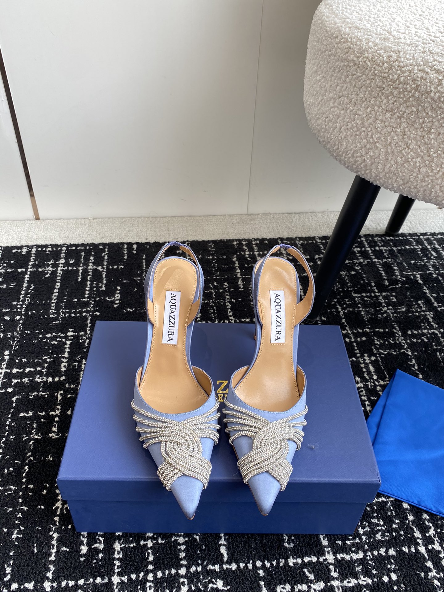 Aquazzura24ss惊艳火爆款菠萝王室贵族的钟爱雍容华贵气质高雅到手如图柜级品质进口真丝pvc透明