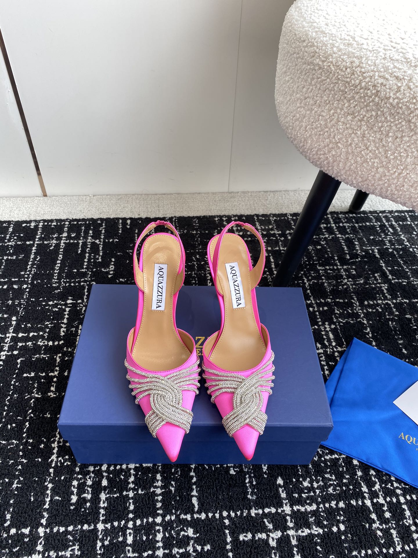 Aquazzura24ss惊艳火爆款菠萝王室贵族的钟爱雍容华贵气质高雅到手如图柜级品质进口真丝pvc透明