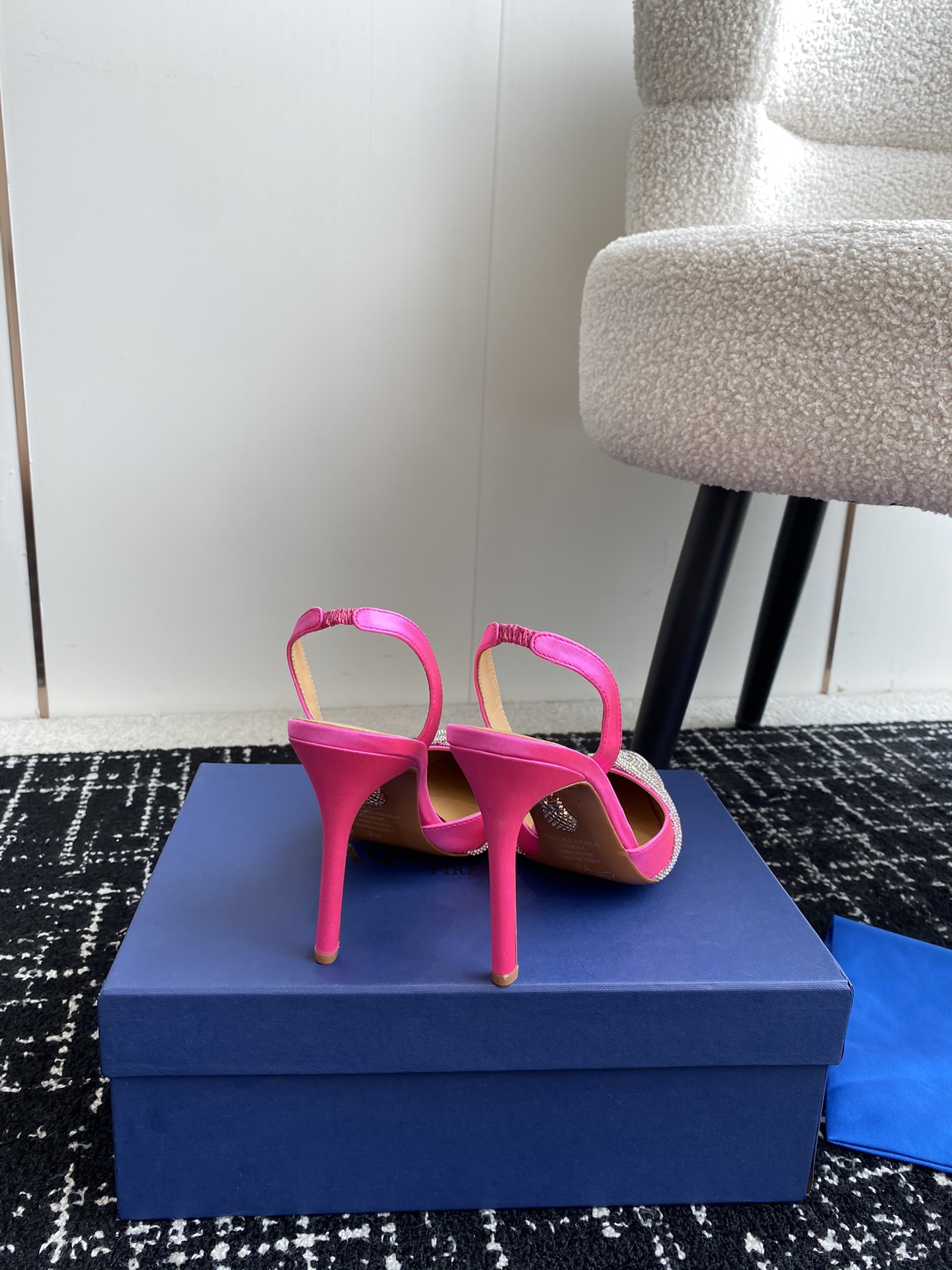 Aquazzura24ss惊艳火爆款菠萝王室贵族的钟爱雍容华贵气质高雅到手如图柜级品质进口真丝pvc透明