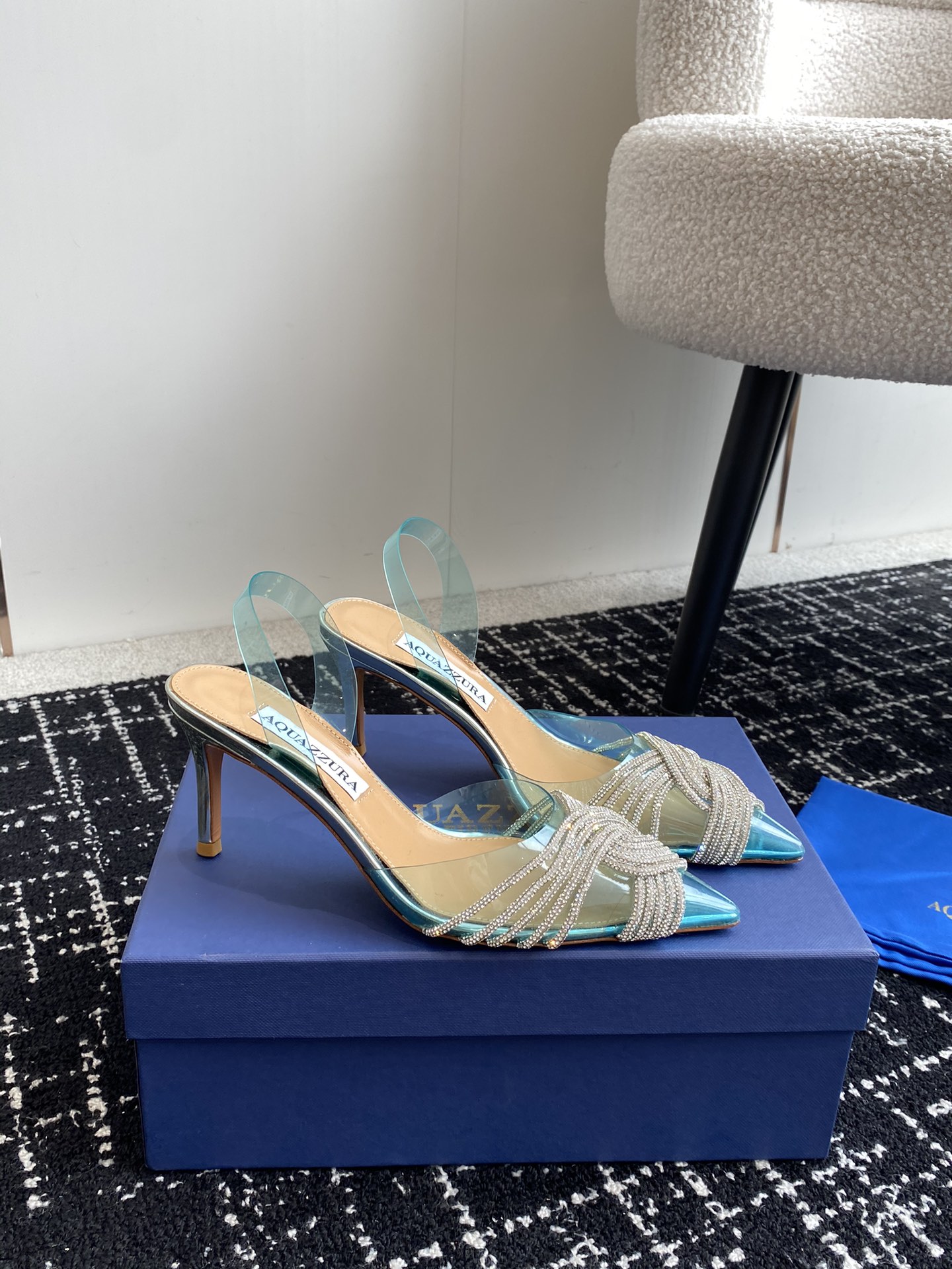 Aquazzura24ss惊艳火爆款菠萝王室贵族的钟爱雍容华贵气质高雅到手如图柜级品质进口真丝pvc透明