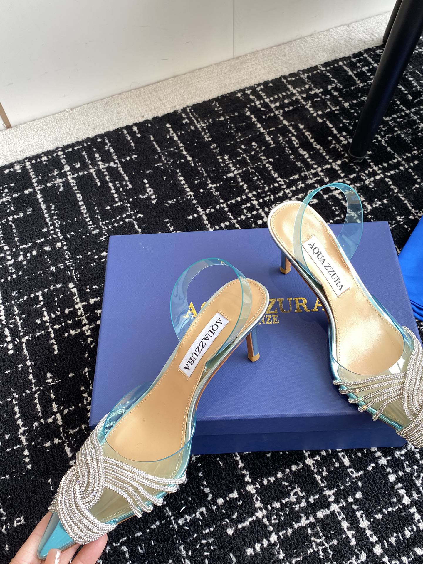 Aquazzura24ss惊艳火爆款菠萝王室贵族的钟爱雍容华贵气质高雅到手如图柜级品质进口真丝pvc透明