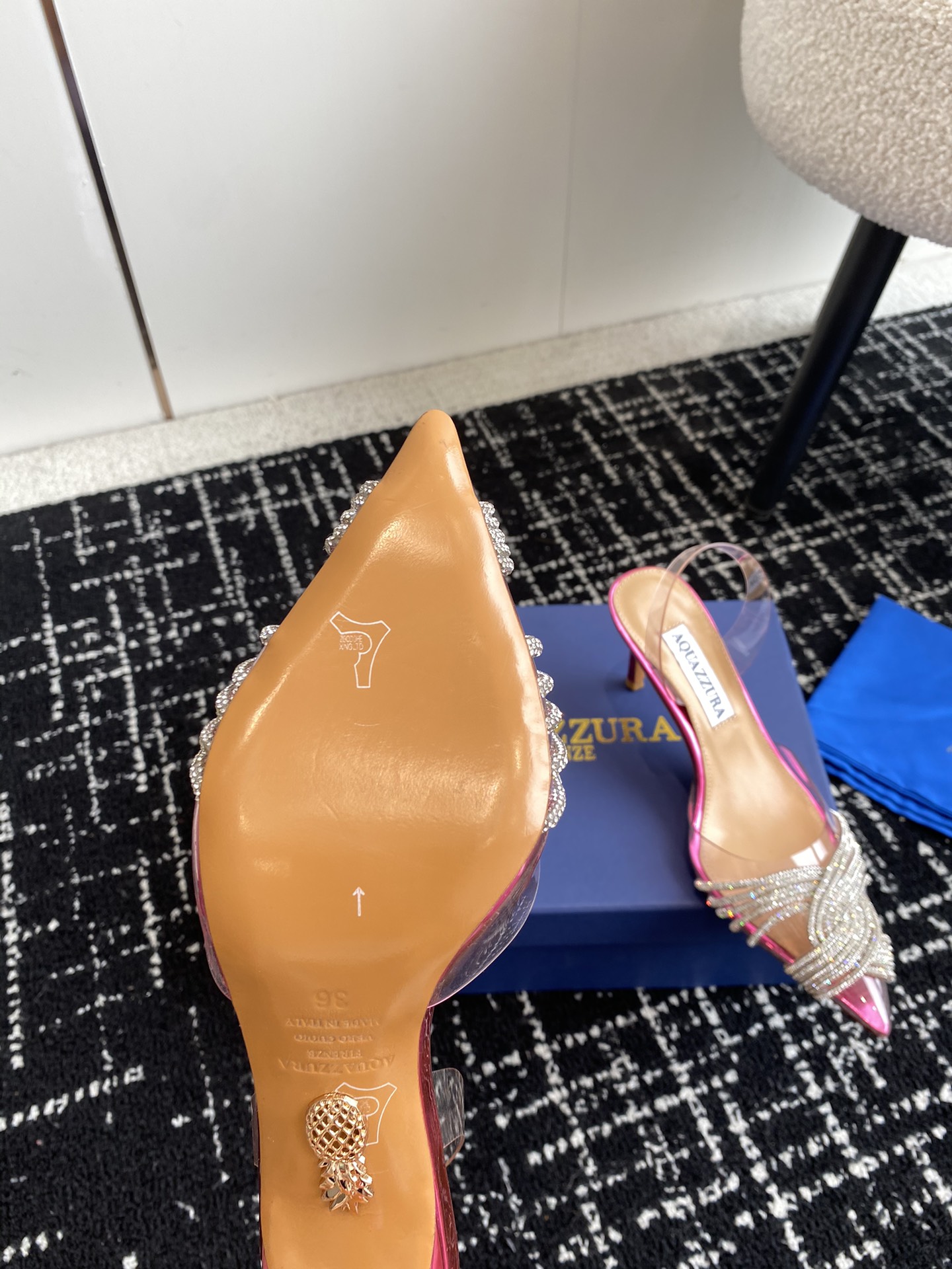 Aquazzura24ss惊艳火爆款菠萝王室贵族的钟爱雍容华贵气质高雅到手如图柜级品质进口真丝pvc透明