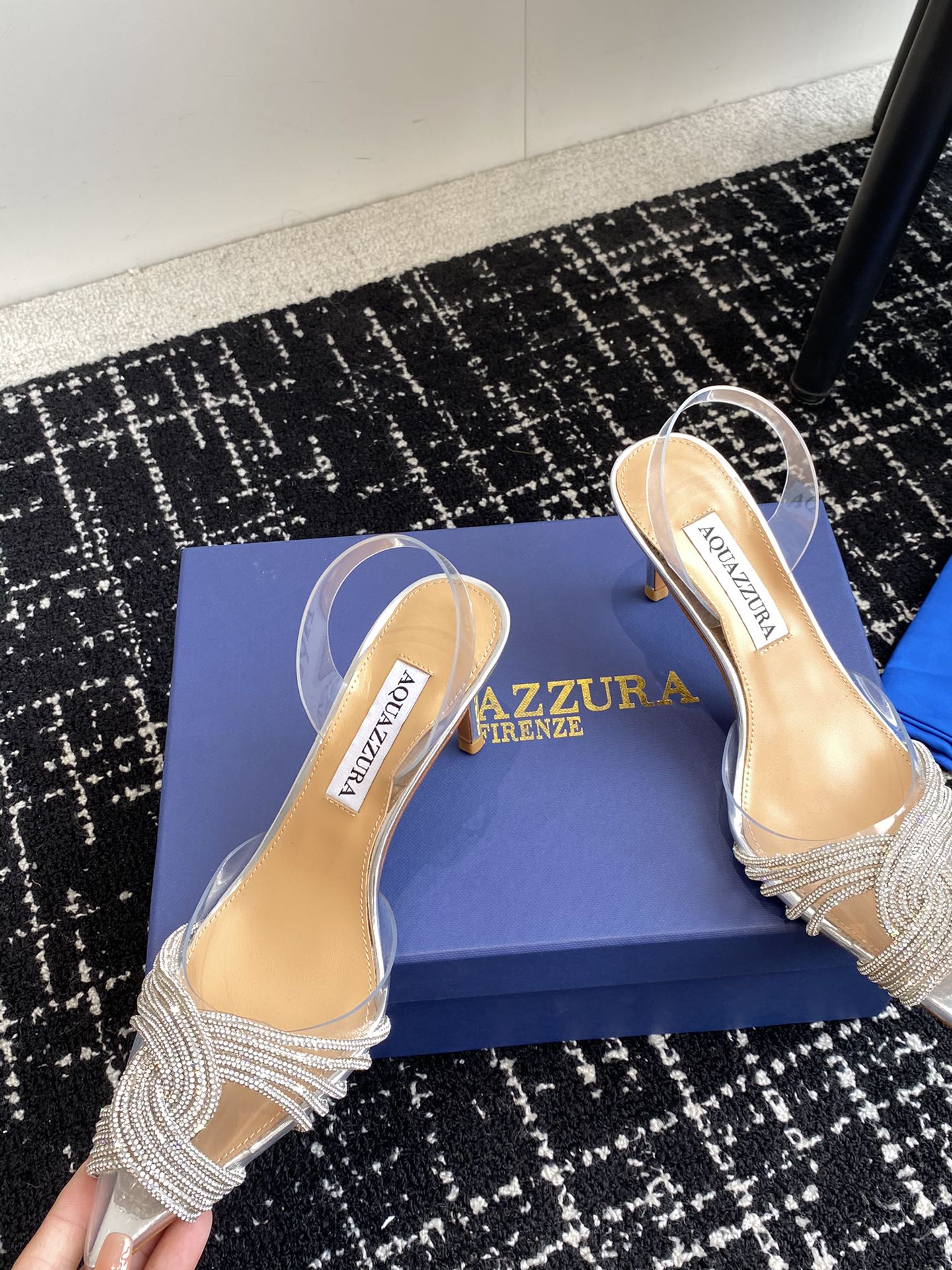 Aquazzura24ss惊艳火爆款菠萝王室贵族的钟爱雍容华贵气质高雅到手如图柜级品质进口真丝pvc透明