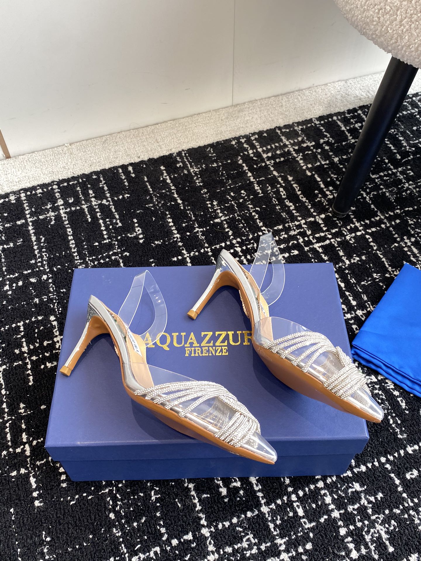 Aquazzura24ss惊艳火爆款菠萝王室贵族的钟爱雍容华贵气质高雅到手如图柜级品质进口真丝pvc透明