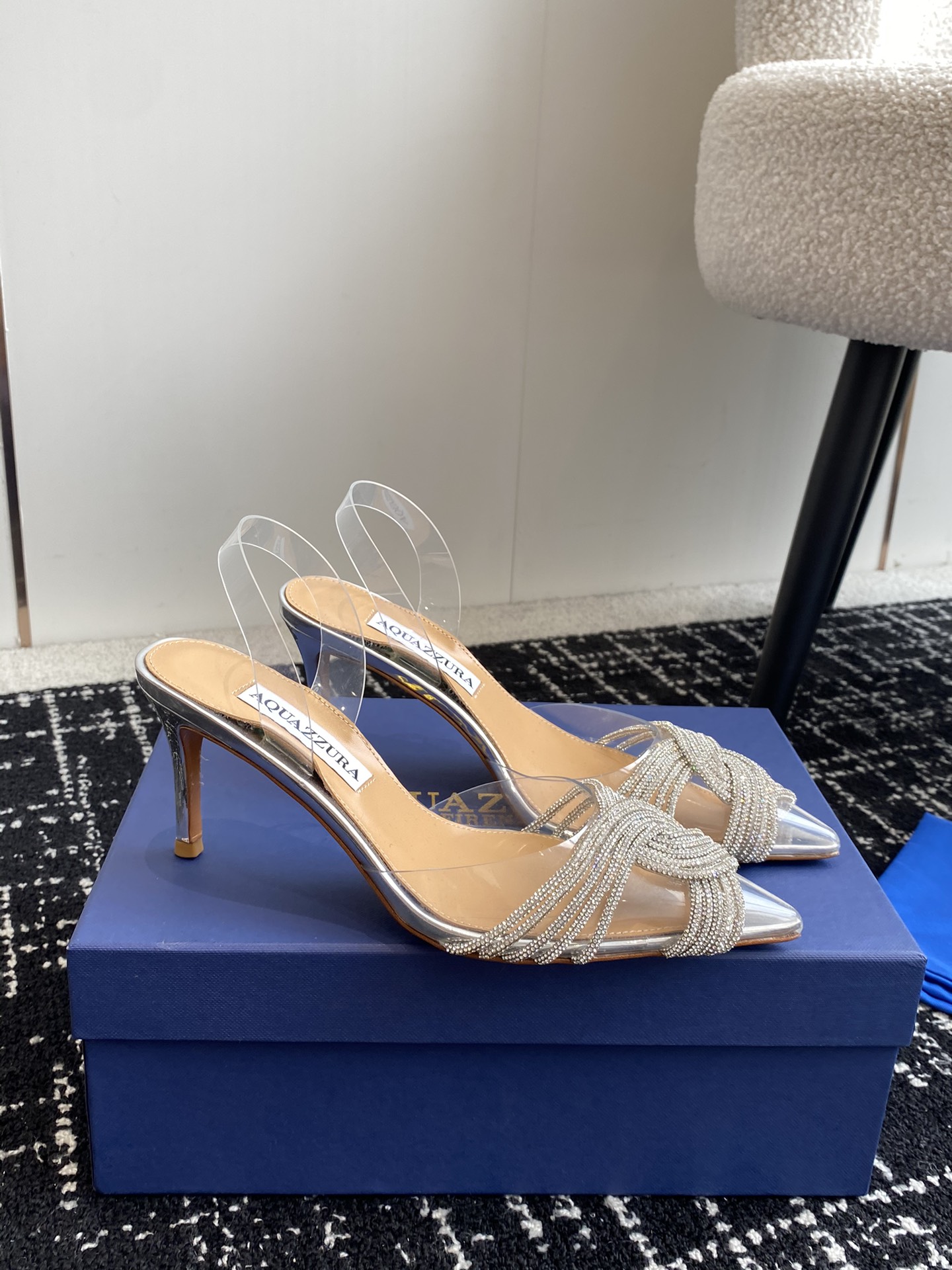 Aquazzura24ss惊艳火爆款菠萝王室贵族的钟爱雍容华贵气质高雅到手如图柜级品质进口真丝pvc透明