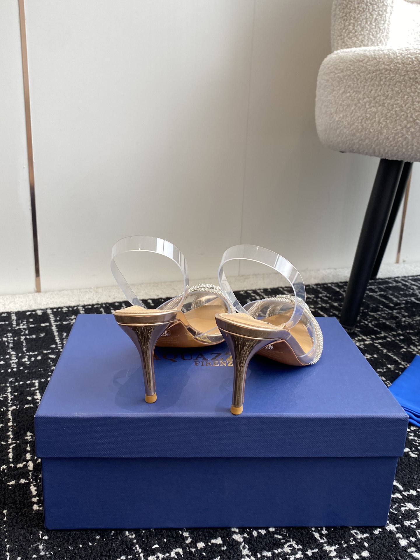 Aquazzura24ss惊艳火爆款菠萝王室贵族的钟爱雍容华贵气质高雅到手如图柜级品质进口真丝pvc透明