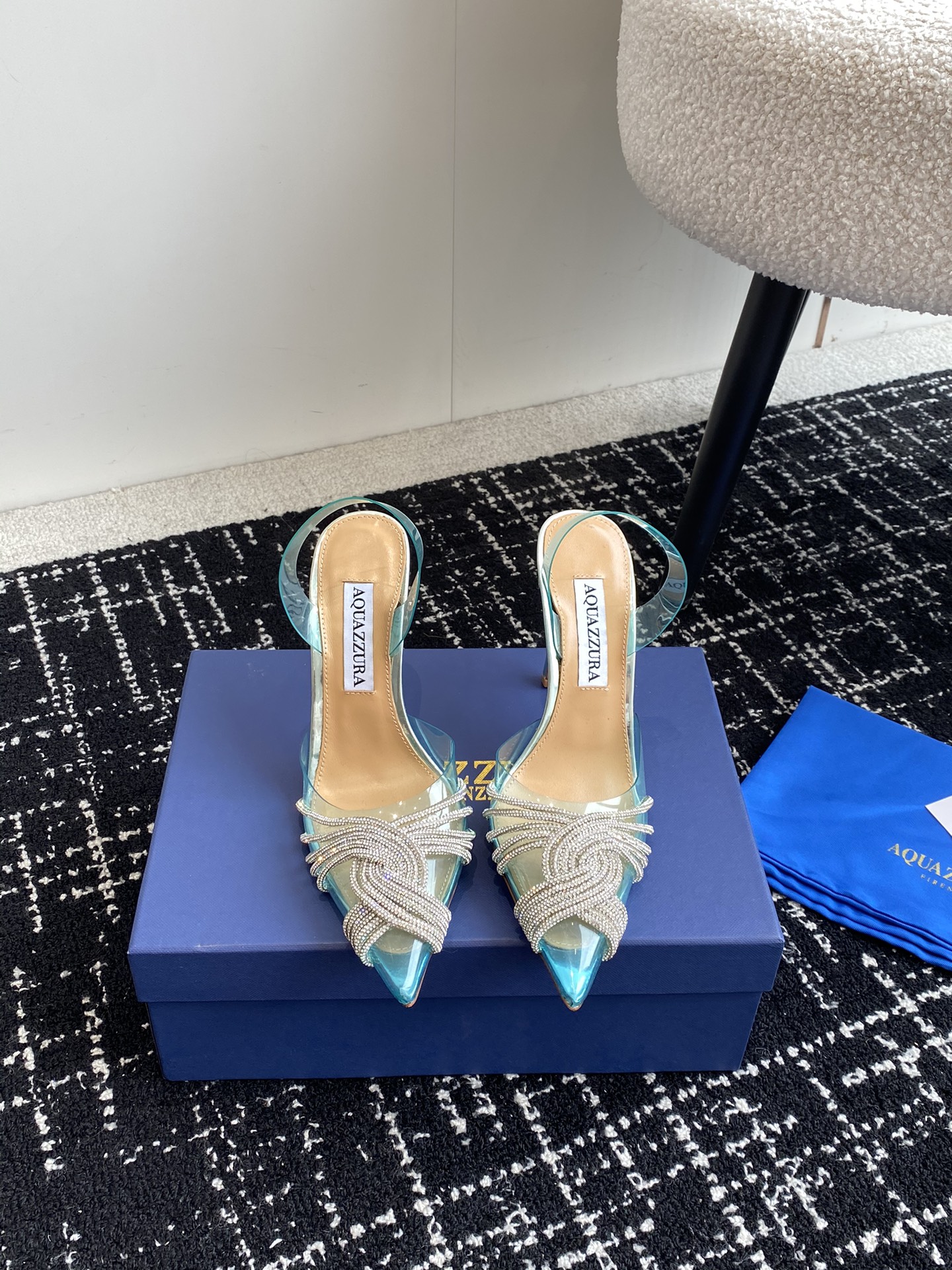 Aquazzura24ss惊艳火爆款菠萝王室贵族的钟爱雍容华贵气质高雅到手如图柜级品质进口真丝pvc透明