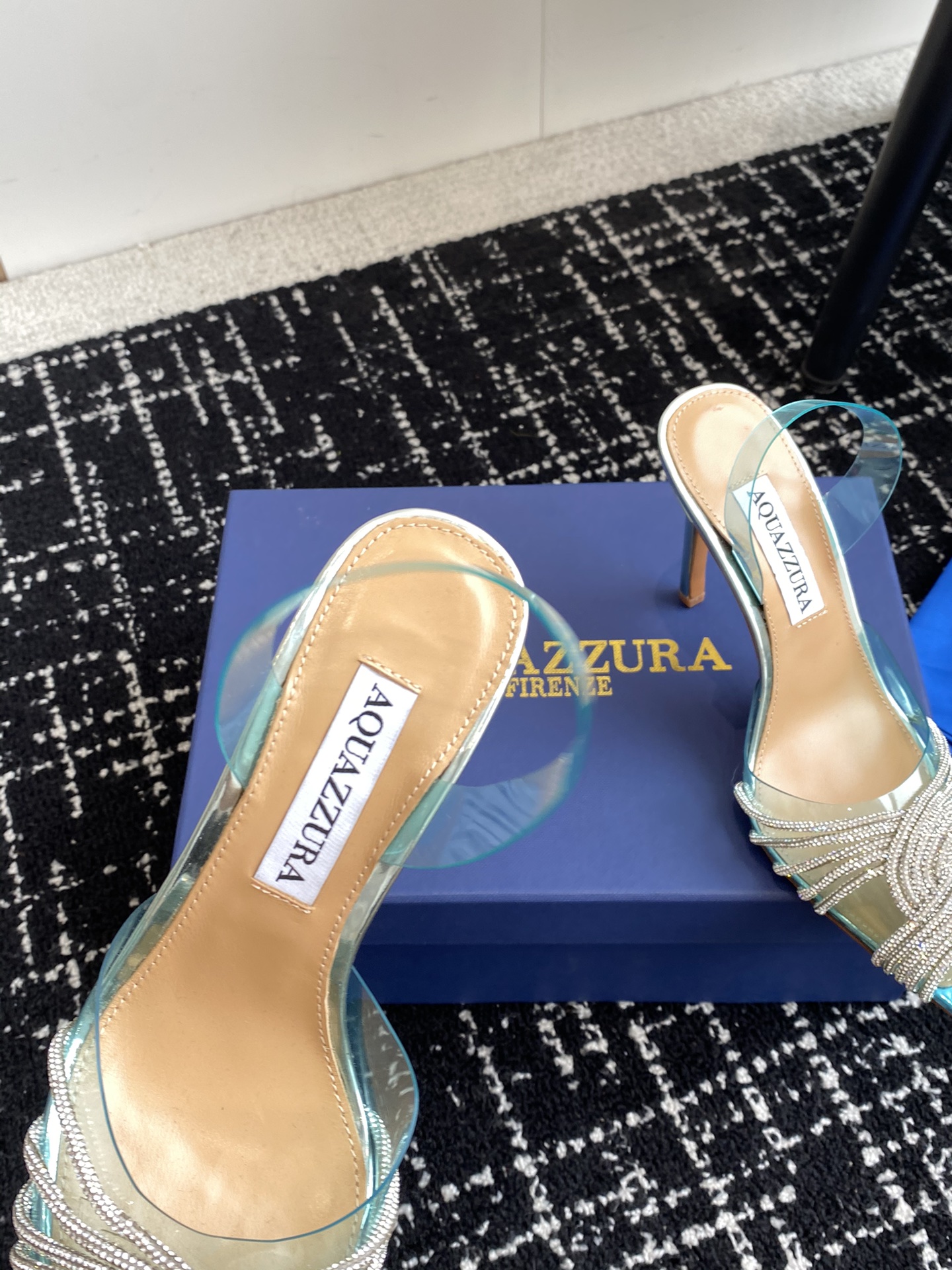 Aquazzura24ss惊艳火爆款菠萝王室贵族的钟爱雍容华贵气质高雅到手如图柜级品质进口真丝pvc透明