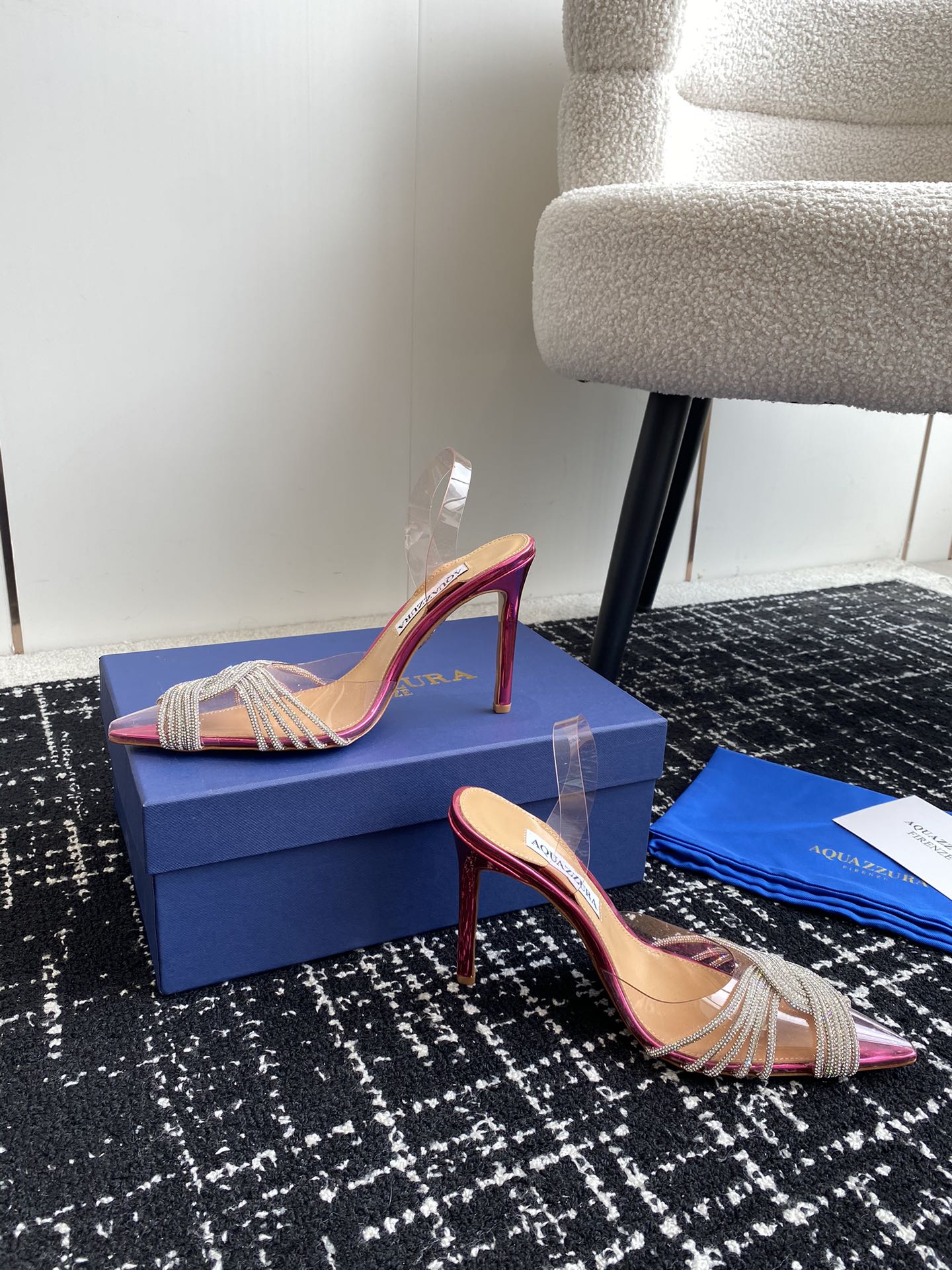 Aquazzura24ss惊艳火爆款菠萝王室贵族的钟爱雍容华贵气质高雅到手如图柜级品质进口真丝pvc透明