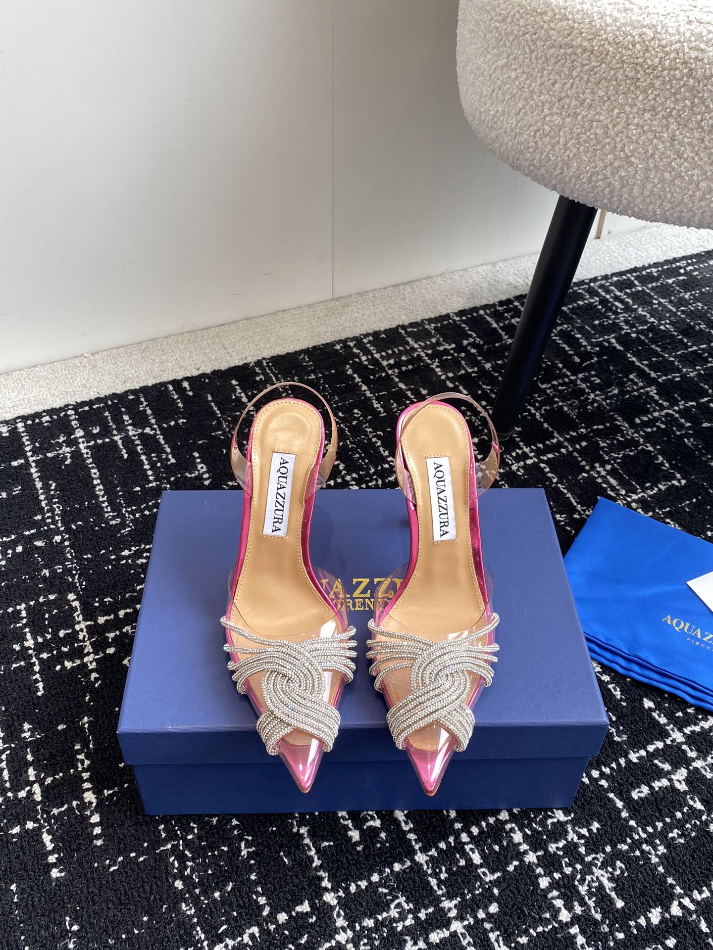 Aquazzura24ss惊艳火爆款菠萝王室贵族的钟爱雍容华贵气质高雅到手如图柜级品质进口真丝pvc透明