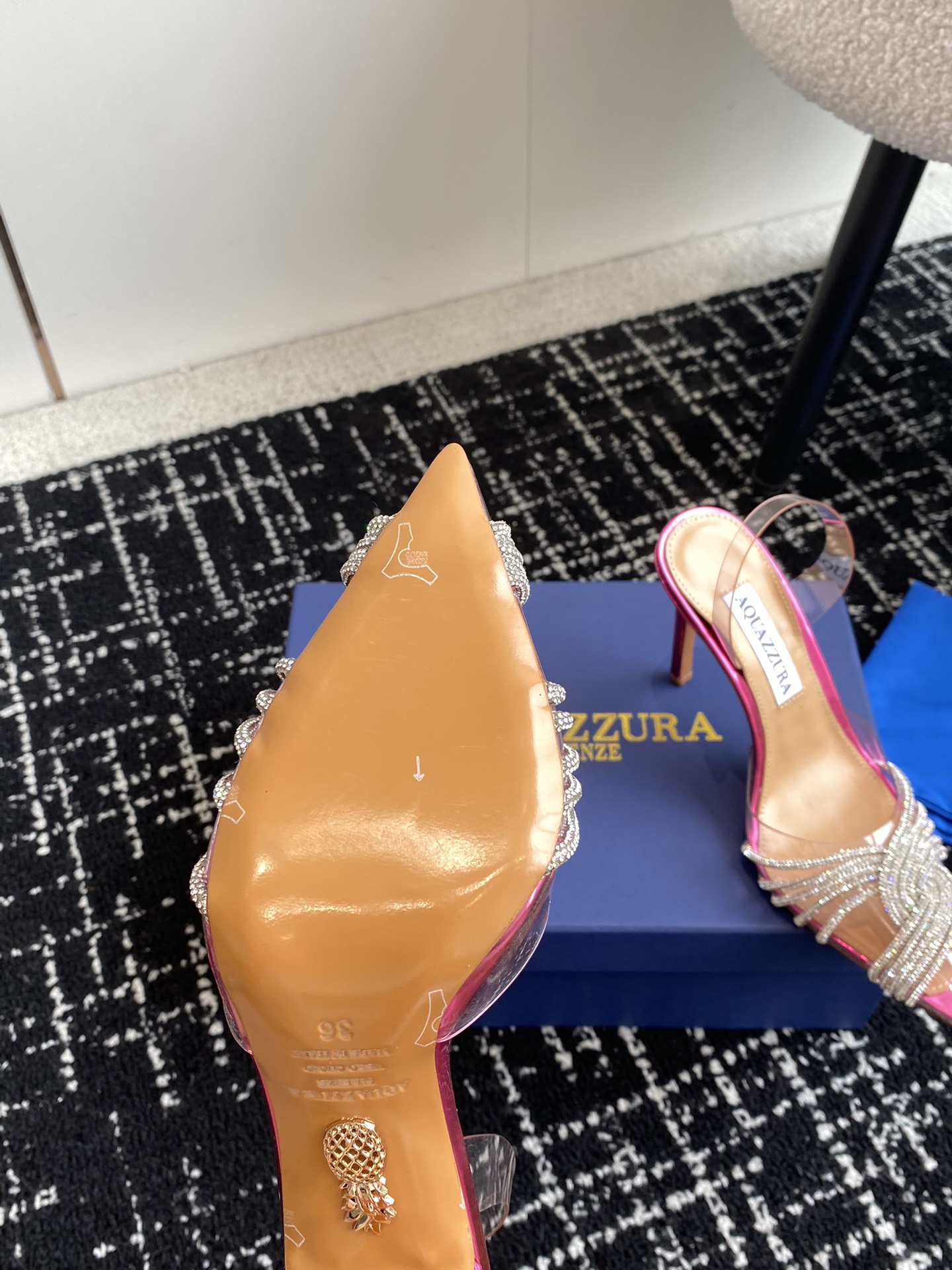 Aquazzura24ss惊艳火爆款菠萝王室贵族的钟爱雍容华贵气质高雅到手如图柜级品质进口真丝pvc透明