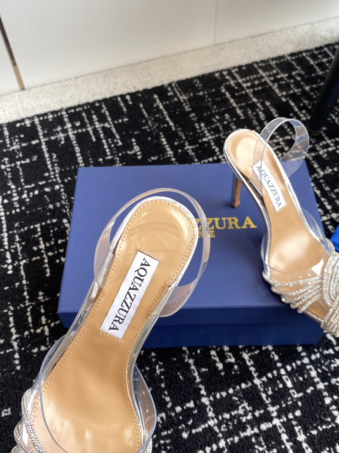 Aquazzura24ss惊艳火爆款菠萝王室贵族的钟爱雍容华贵气质高雅到手如图柜级品质进口真丝pvc透明