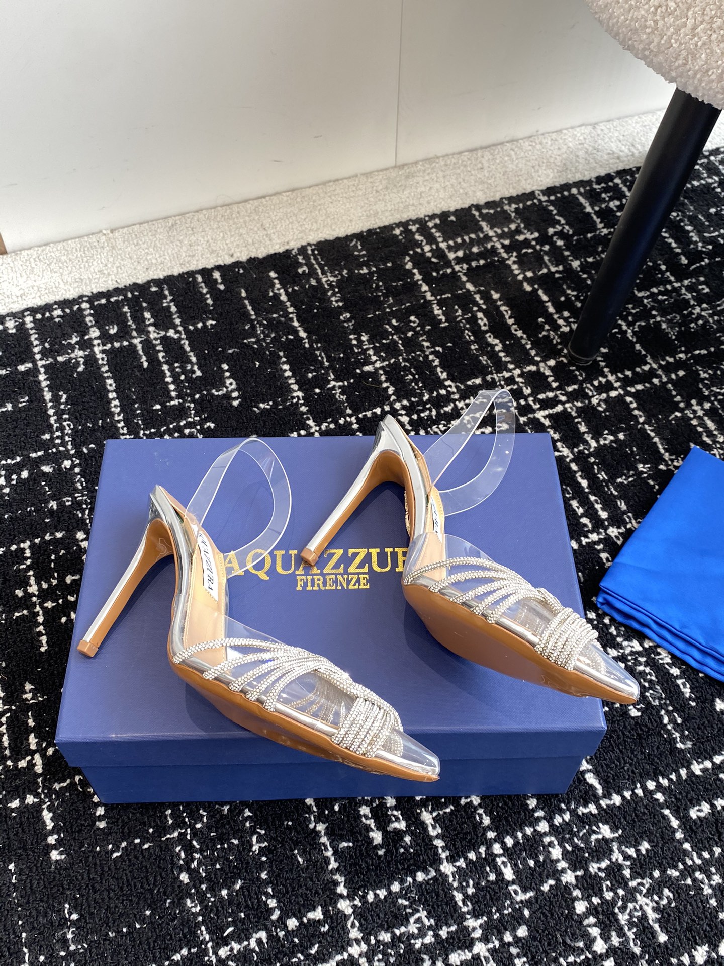 Aquazzura24ss惊艳火爆款菠萝王室贵族的钟爱雍容华贵气质高雅到手如图柜级品质进口真丝pvc透明