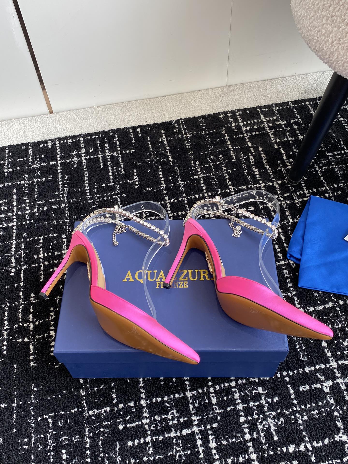 Aquazzura24ss惊艳火爆款菠萝王室贵族的钟爱雍容华贵气质高雅到手如图柜级品质进口真丝璀璨别致水