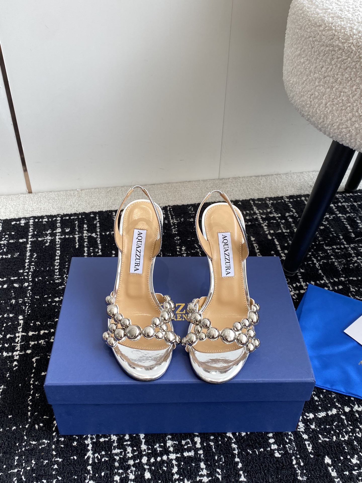 Aquazzura24ss惊艳火爆款菠萝王室贵族的钟爱雍容华贵气质高雅到手如图柜级品质进口羊皮璀璨银色五