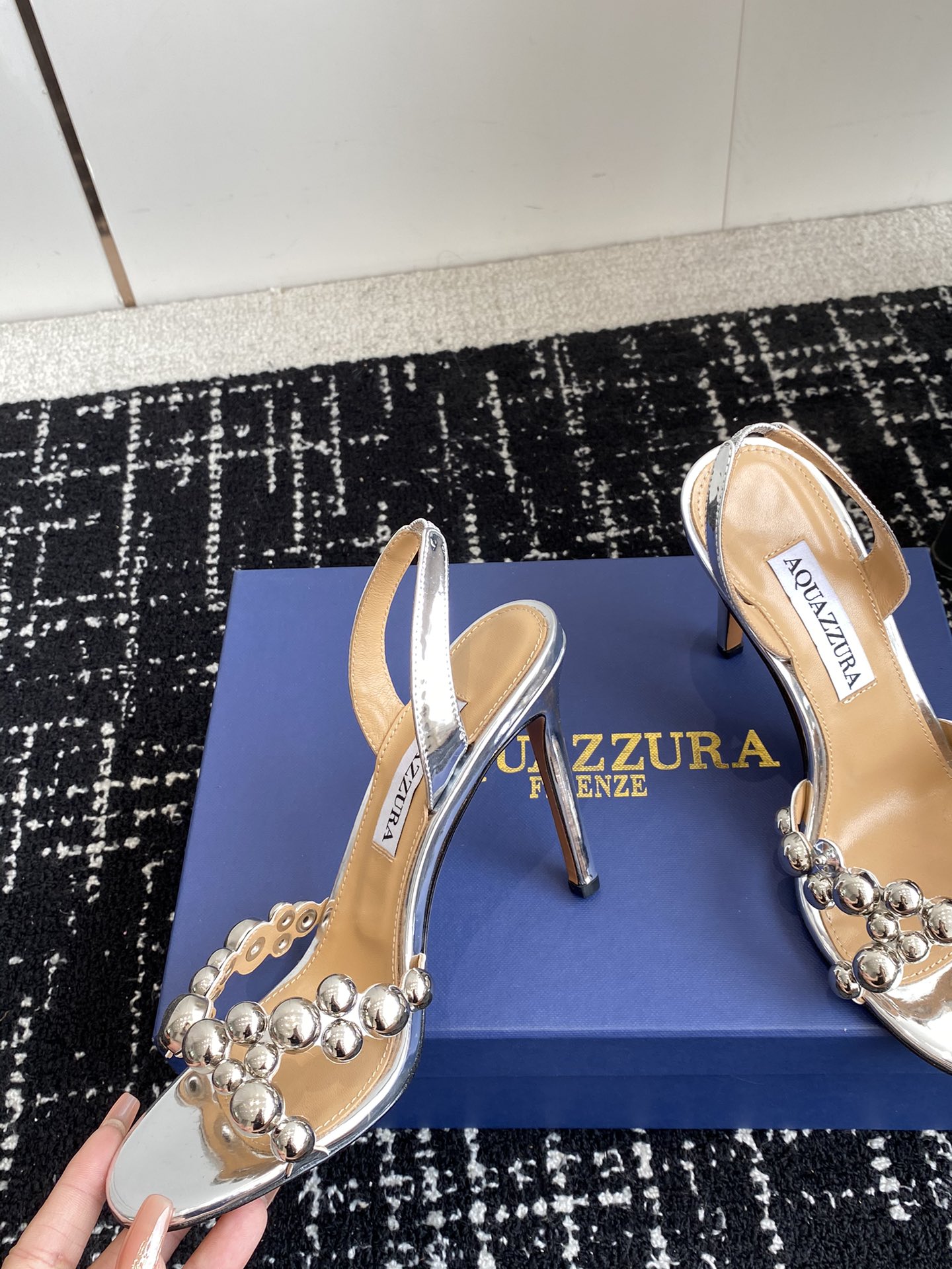 Aquazzura24ss惊艳火爆款菠萝王室贵族的钟爱雍容华贵气质高雅到手如图柜级品质进口羊皮璀璨银色五