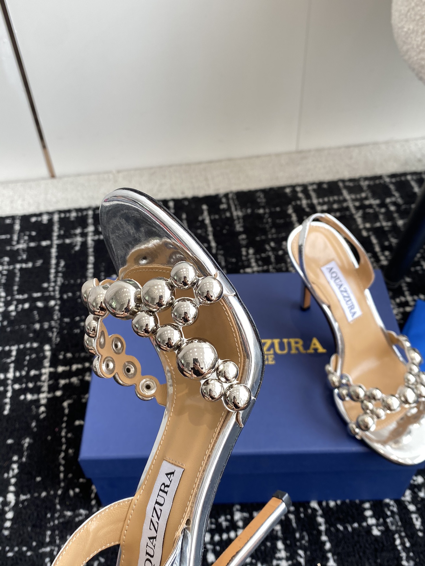 Aquazzura24ss惊艳火爆款菠萝王室贵族的钟爱雍容华贵气质高雅到手如图柜级品质进口羊皮璀璨银色五