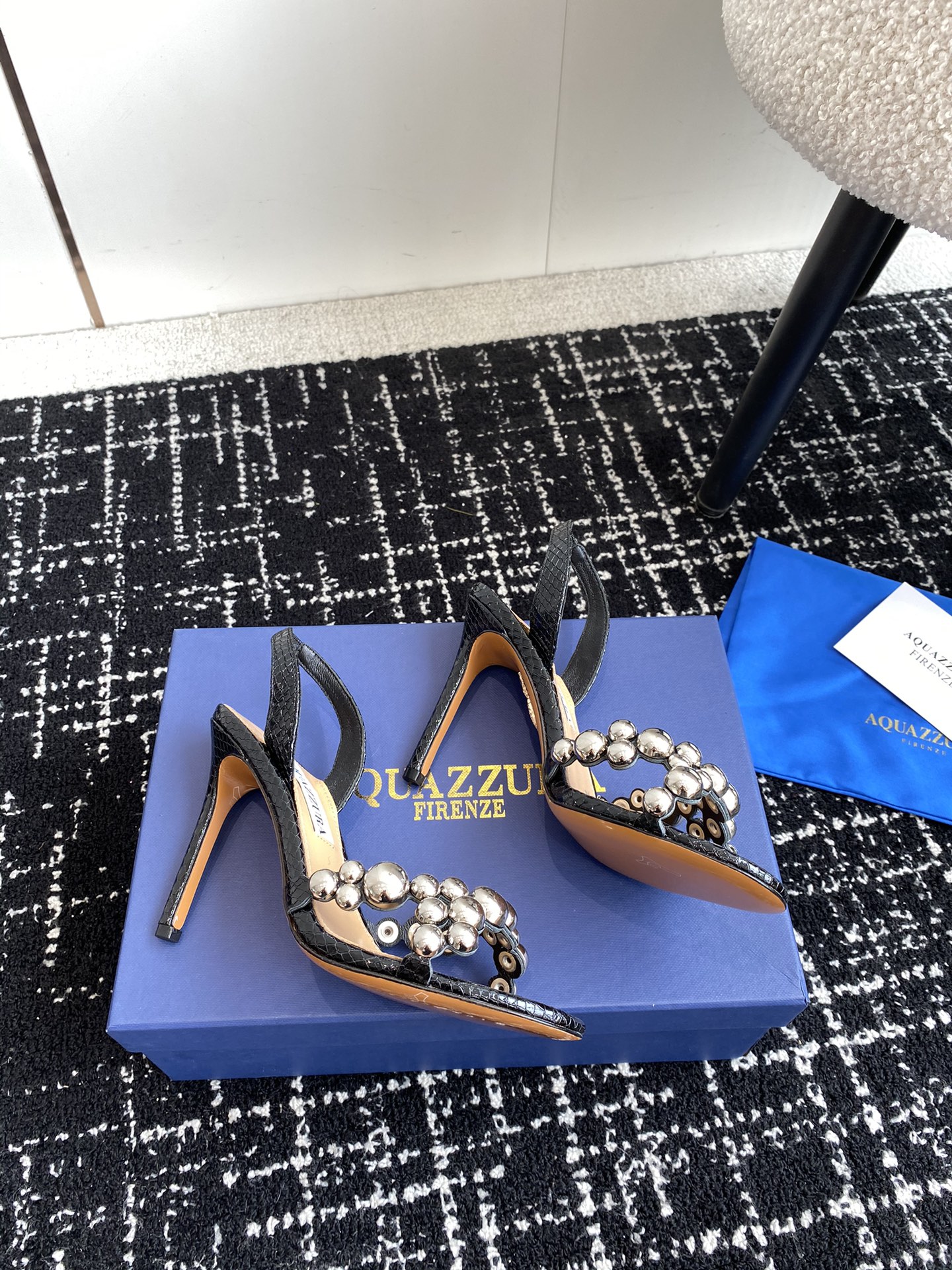 Aquazzura24ss惊艳火爆款菠萝王室贵族的钟爱雍容华贵气质高雅到手如图柜级品质进口羊皮璀璨银色五