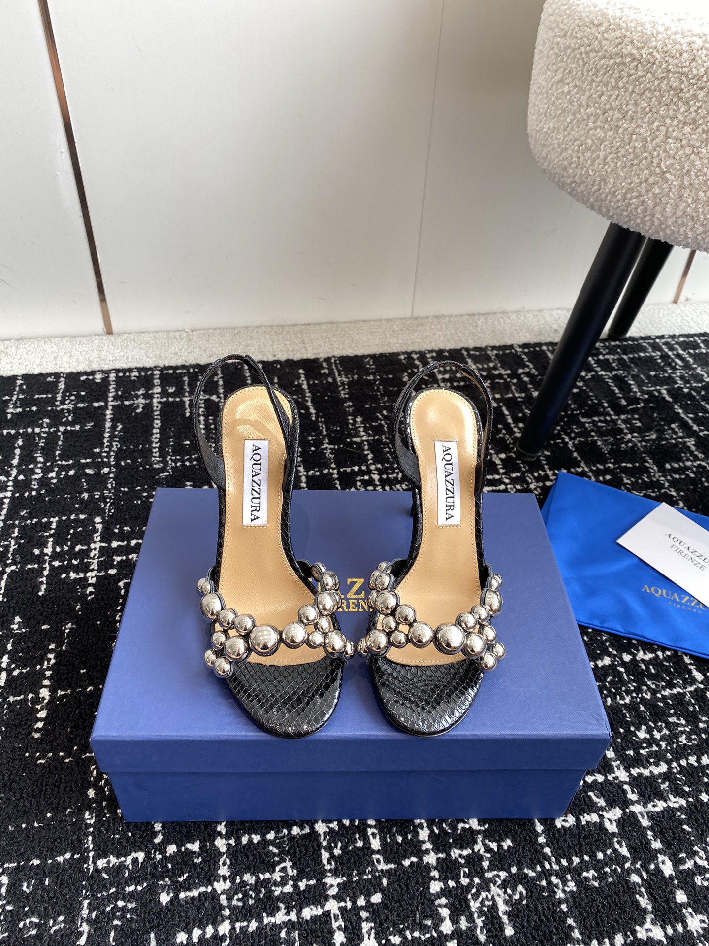 Aquazzura24ss惊艳火爆款菠萝王室贵族的钟爱雍容华贵气质高雅到手如图柜级品质进口羊皮璀璨银色五