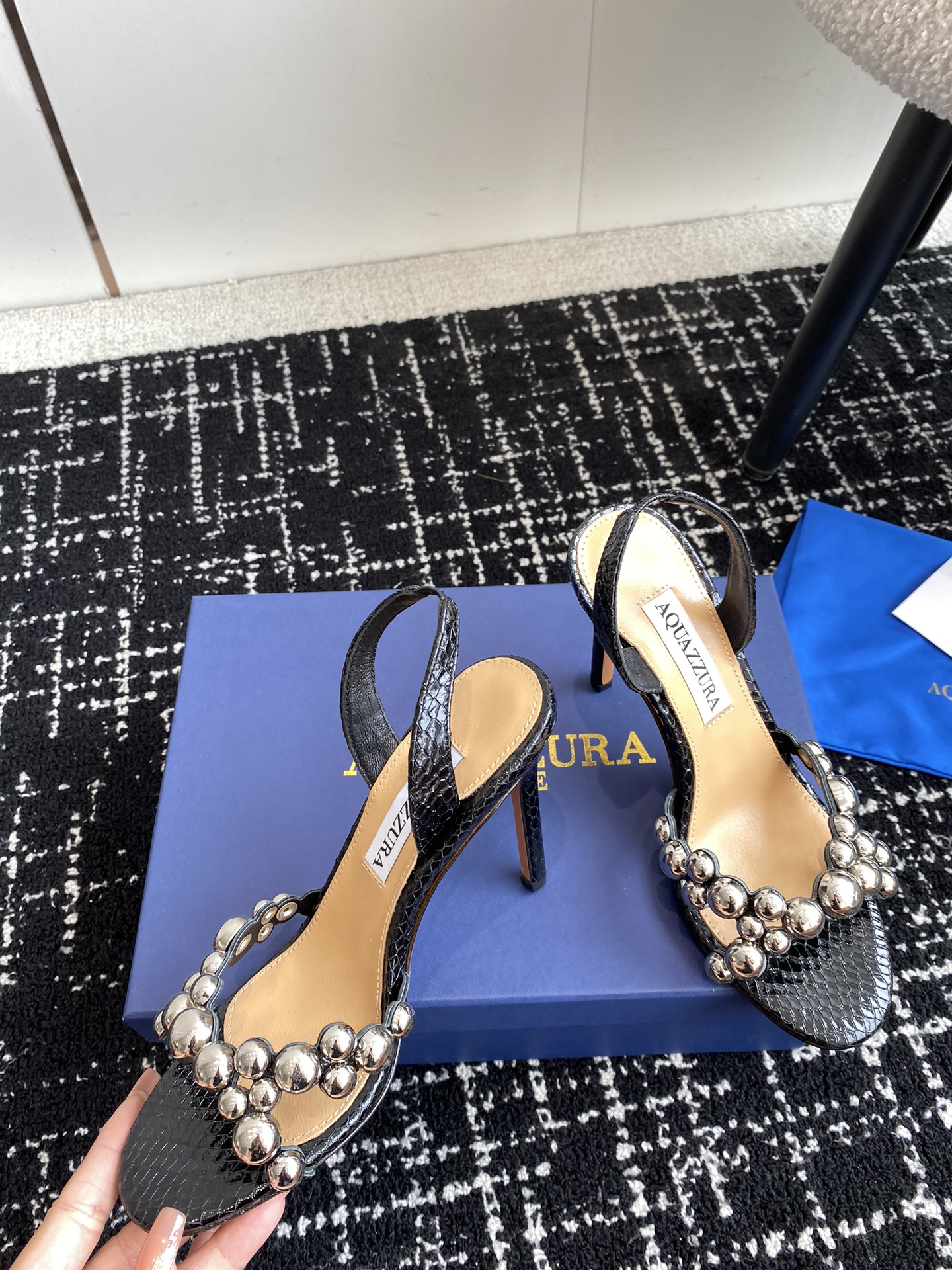 Aquazzura24ss惊艳火爆款菠萝王室贵族的钟爱雍容华贵气质高雅到手如图柜级品质进口羊皮璀璨银色五