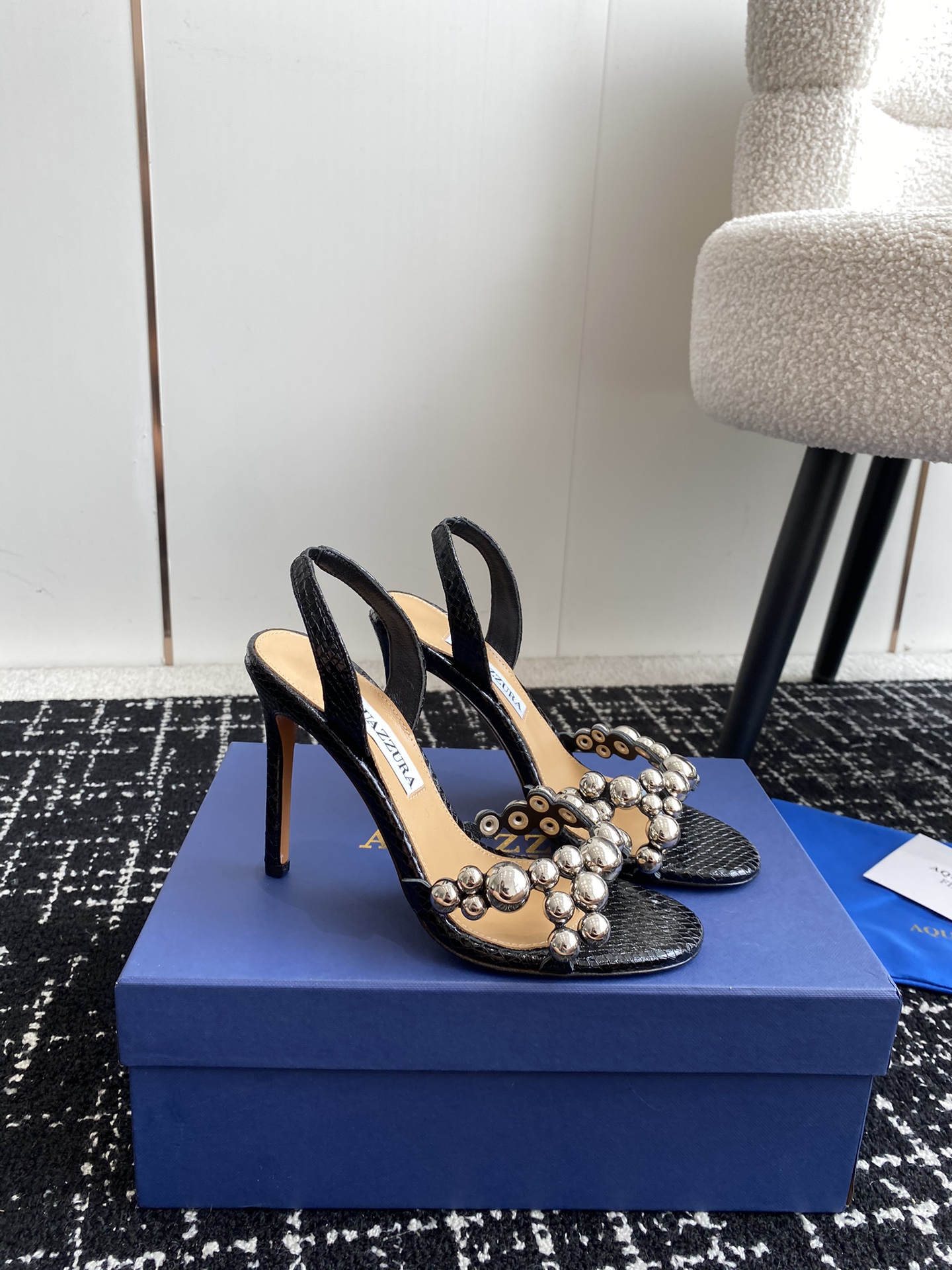 Aquazzura24ss惊艳火爆款菠萝王室贵族的钟爱雍容华贵气质高雅到手如图柜级品质进口羊皮璀璨银色五