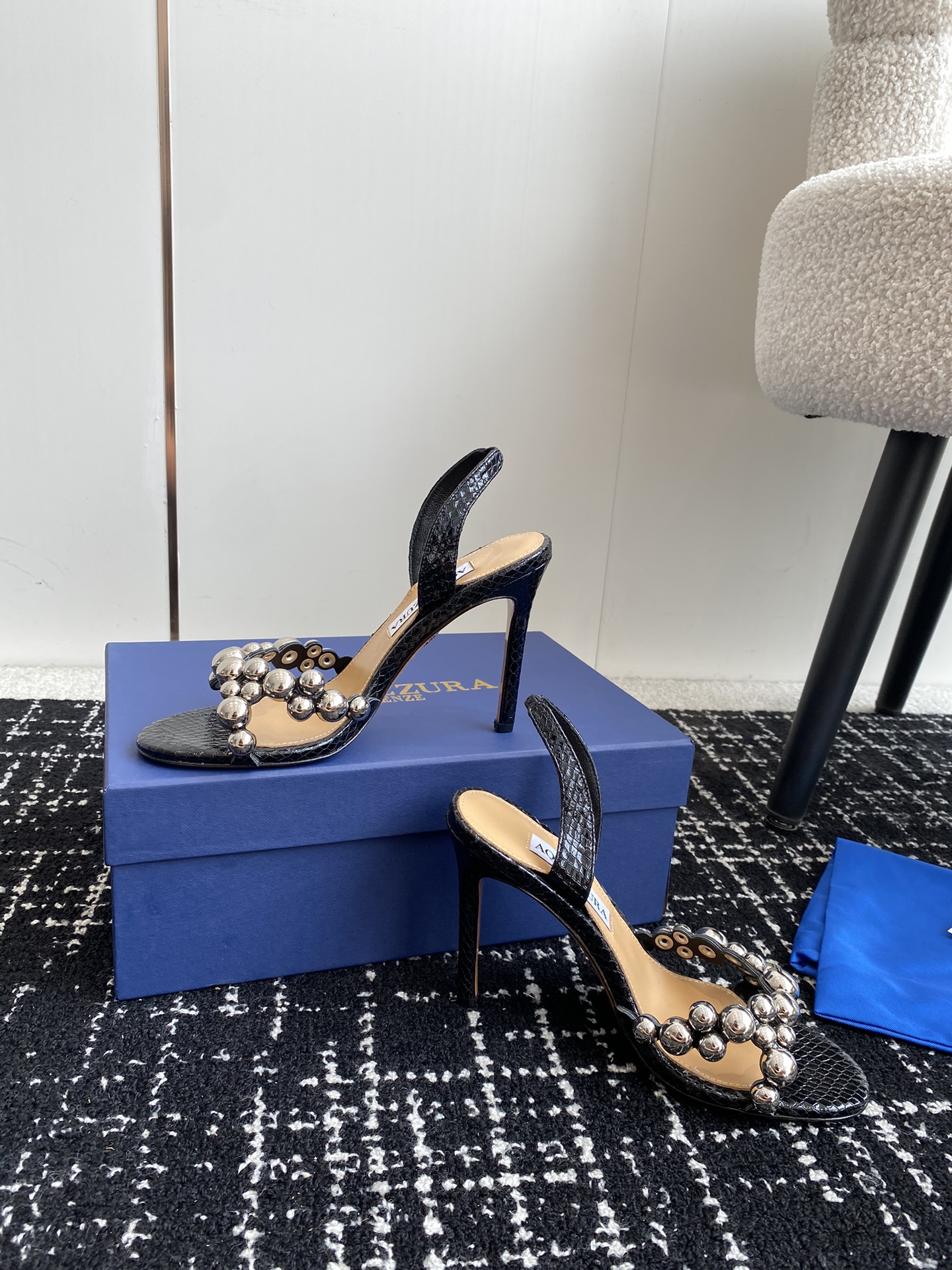 Aquazzura24ss惊艳火爆款菠萝王室贵族的钟爱雍容华贵气质高雅到手如图柜级品质进口羊皮璀璨银色五