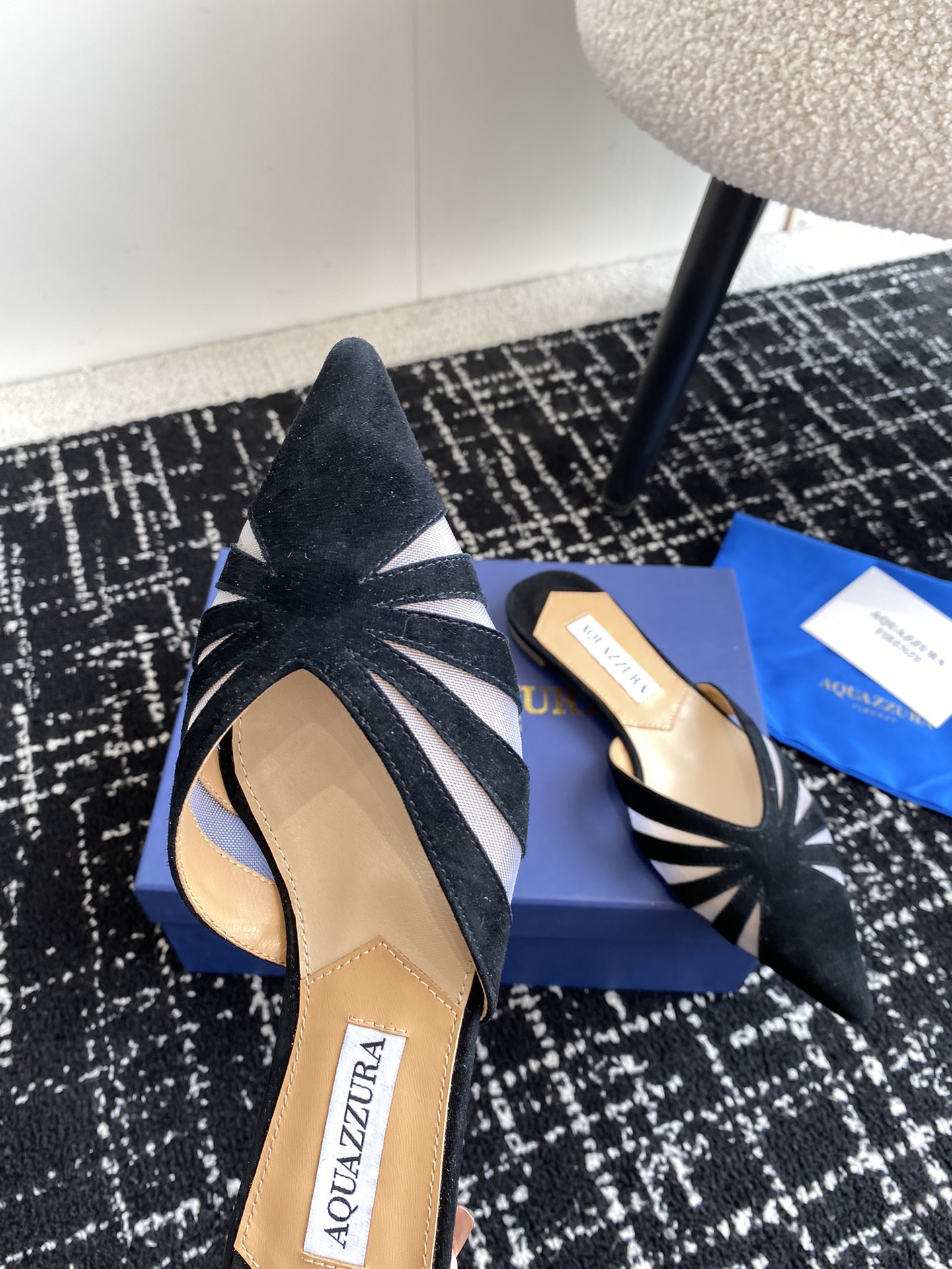 Aquazzura24ss惊艳火爆款菠萝王室贵族的钟爱雍容华贵气质高雅到手如图柜级品质进口麂皮璀璨别致水