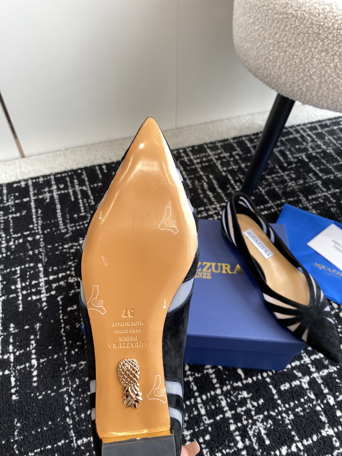 Aquazzura24ss惊艳火爆款菠萝王室贵族的钟爱雍容华贵气质高雅到手如图柜级品质进口麂皮璀璨别致水