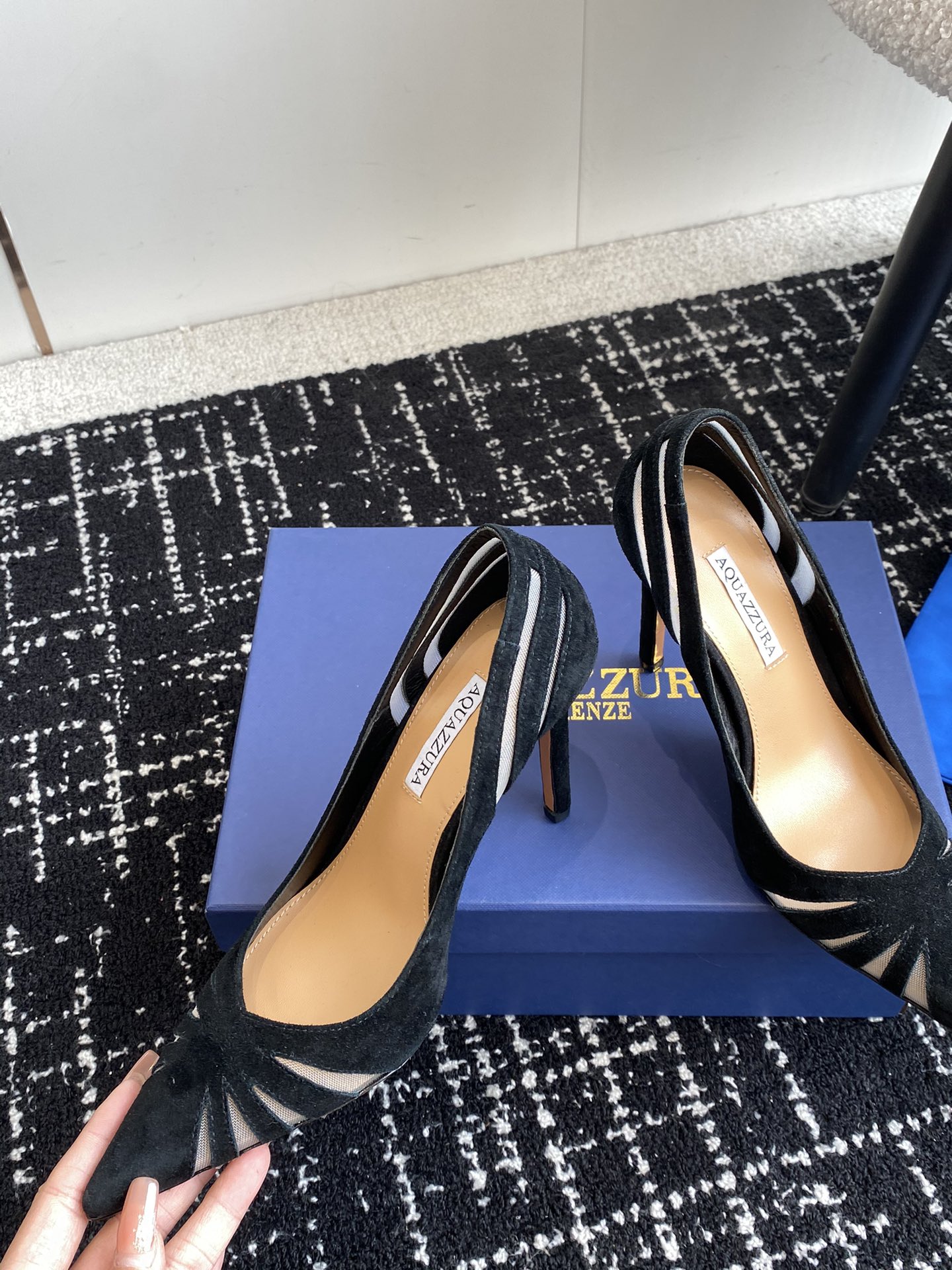 Aquazzura24ss惊艳火爆款菠萝王室贵族的钟爱雍容华贵气质高雅到手如图柜级品质进口麂皮璀璨别致水