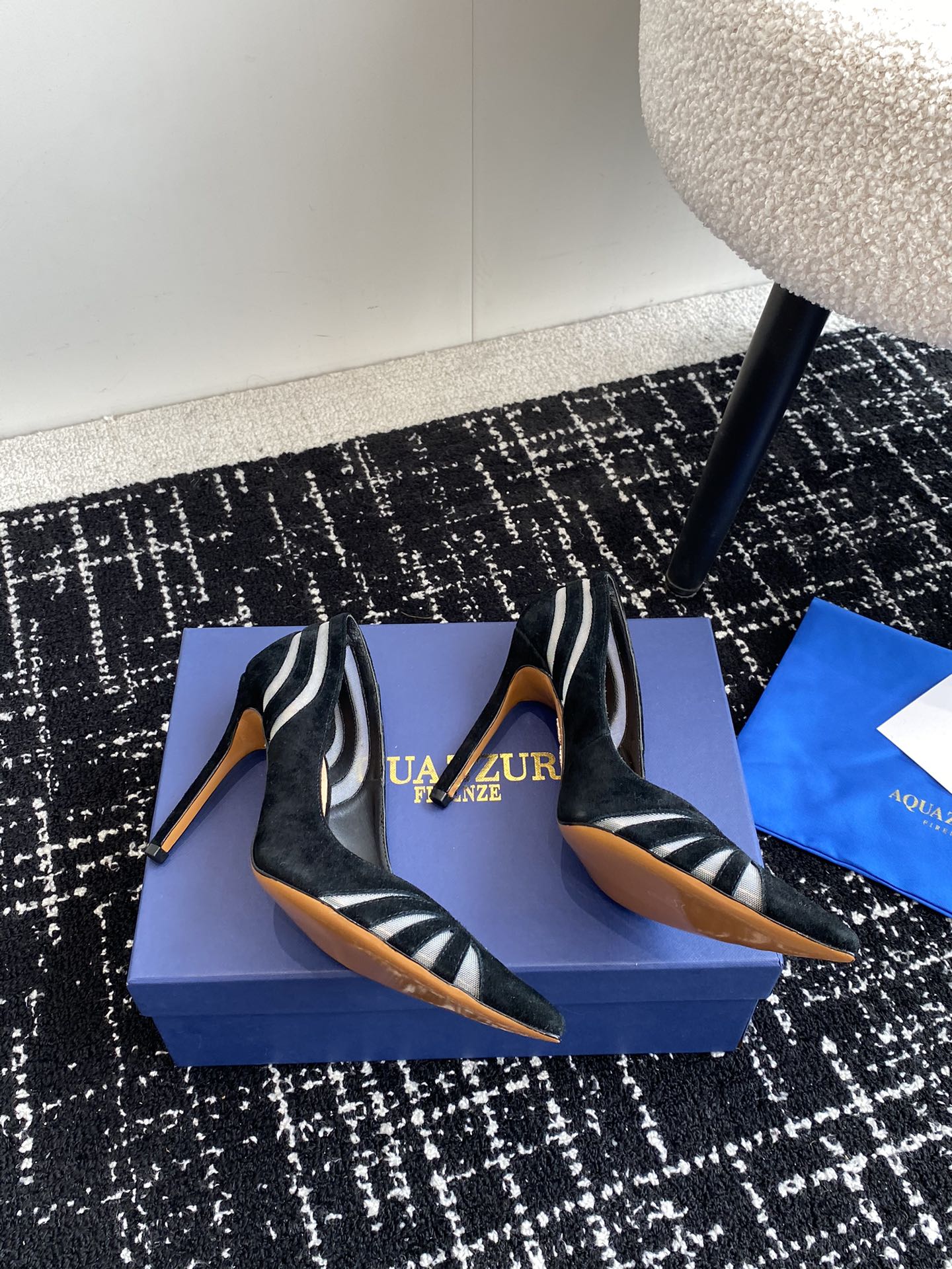 Aquazzura24ss惊艳火爆款菠萝王室贵族的钟爱雍容华贵气质高雅到手如图柜级品质进口麂皮璀璨别致水