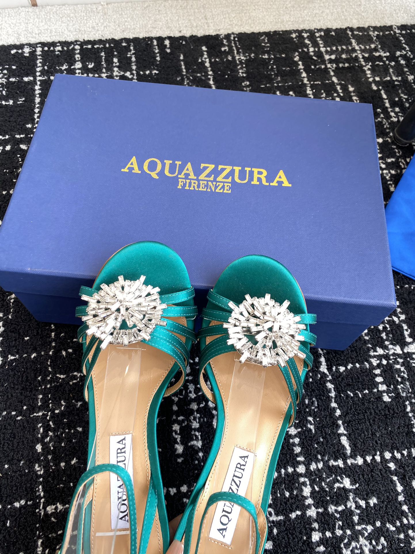 Aquazzura24ss惊艳火爆款菠萝王室贵族的钟爱雍容华贵气质高雅到手如图柜级品质进口羊皮真丝璀璨别