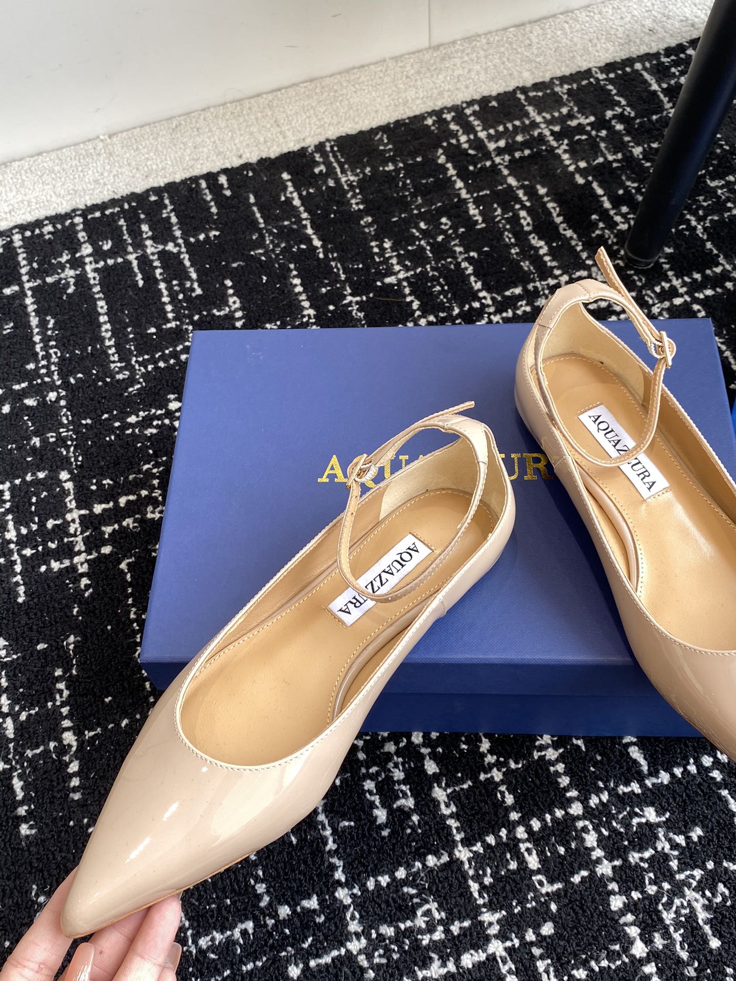 Aquazzura24ss惊艳火爆款菠萝王室贵族的钟爱雍容华贵气质高雅到手如图柜级品质进口麂皮/漆皮内里