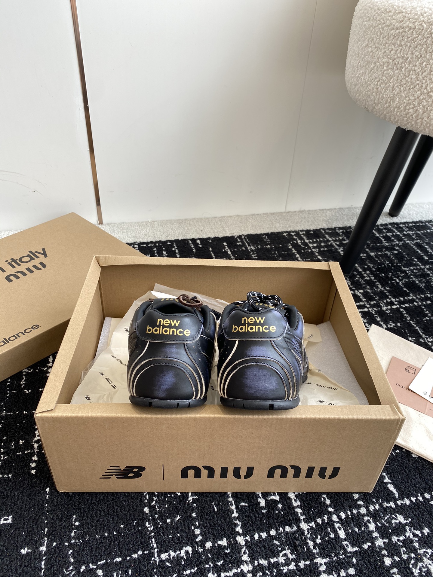 MIUMIU️NEWBALANCE530缪缪纽巴伦联名ss24春夏系列复古运动鞋网上已经吹爆了这个款！超