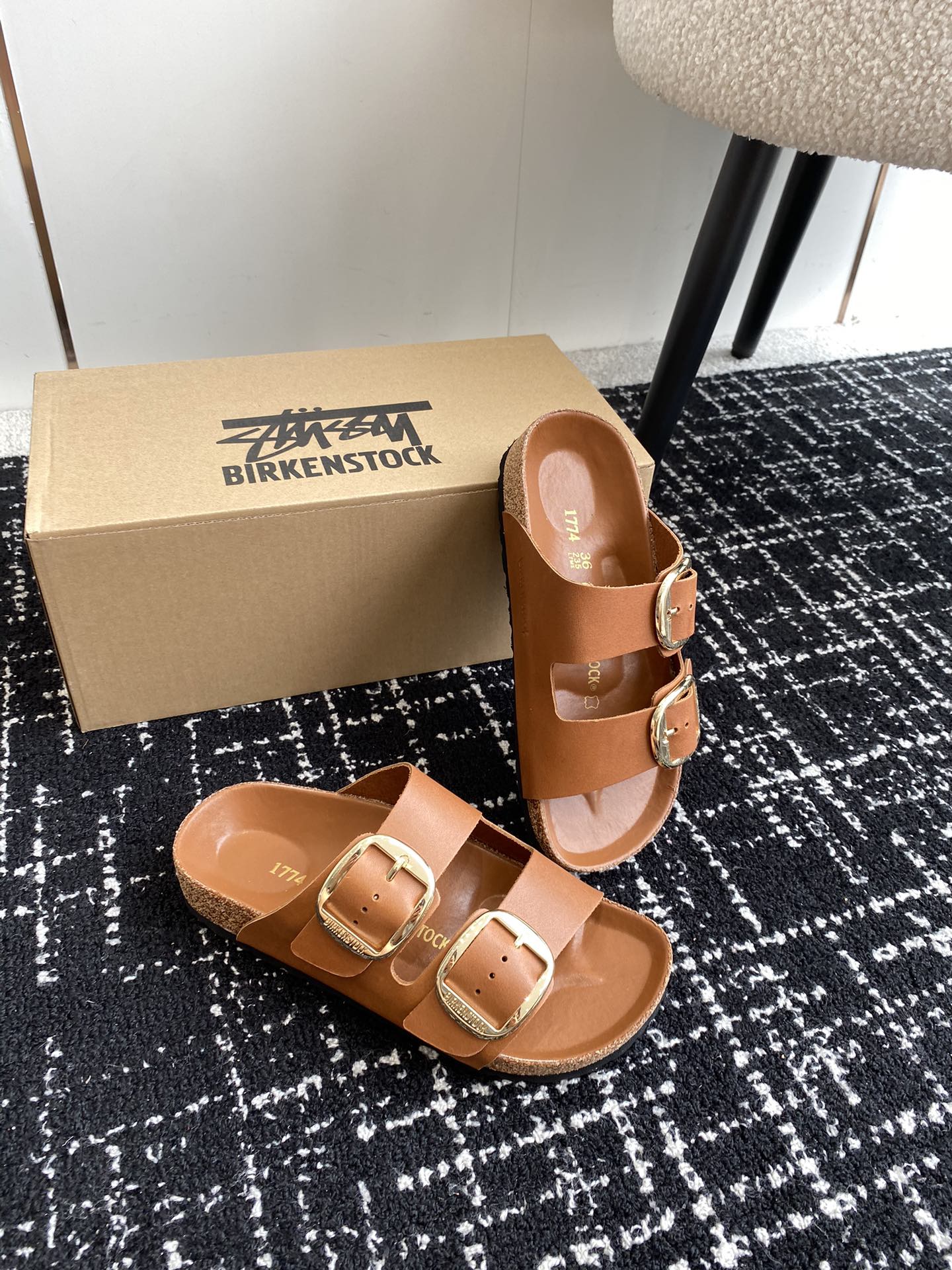 Birkenstock系列凉鞋半拖这两个品牌刚出联名我就心动了代购找很久才买到货真的一鞋难求真的超级好看