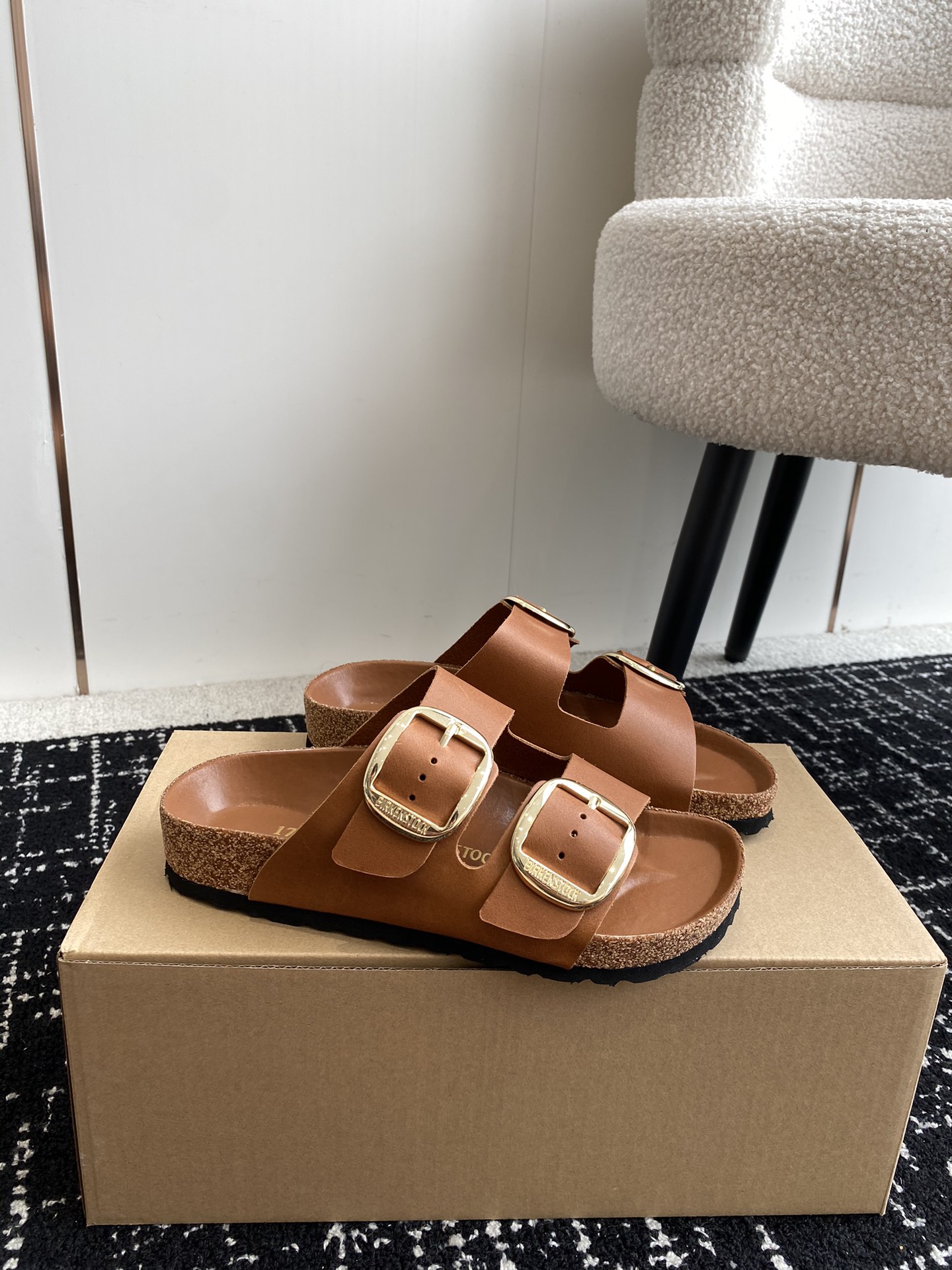 Birkenstock系列凉鞋半拖这两个品牌刚出联名我就心动了代购找很久才买到货真的一鞋难求真的超级好看