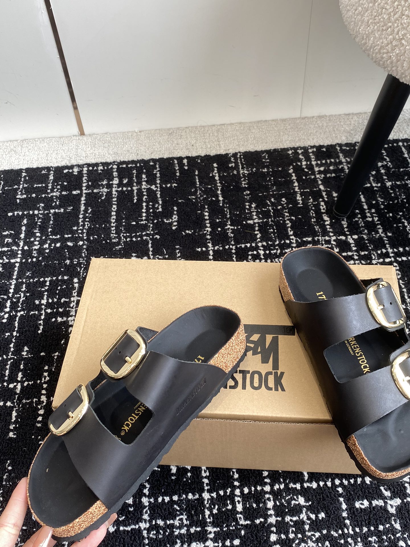 Birkenstock系列凉鞋半拖这两个品牌刚出联名我就心动了代购找很久才买到货真的一鞋难求真的超级好看