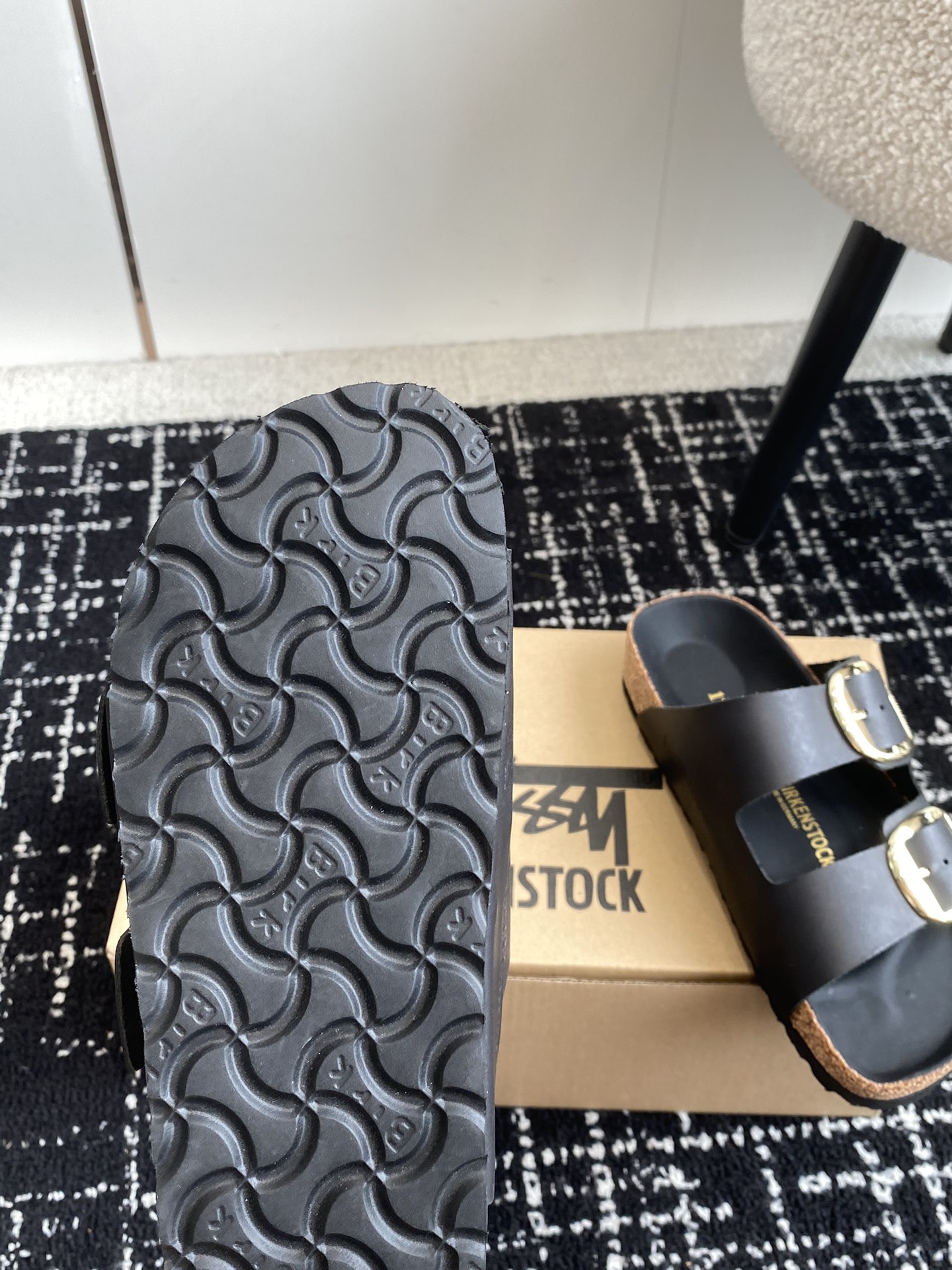 Birkenstock系列凉鞋半拖这两个品牌刚出联名我就心动了代购找很久才买到货真的一鞋难求真的超级好看