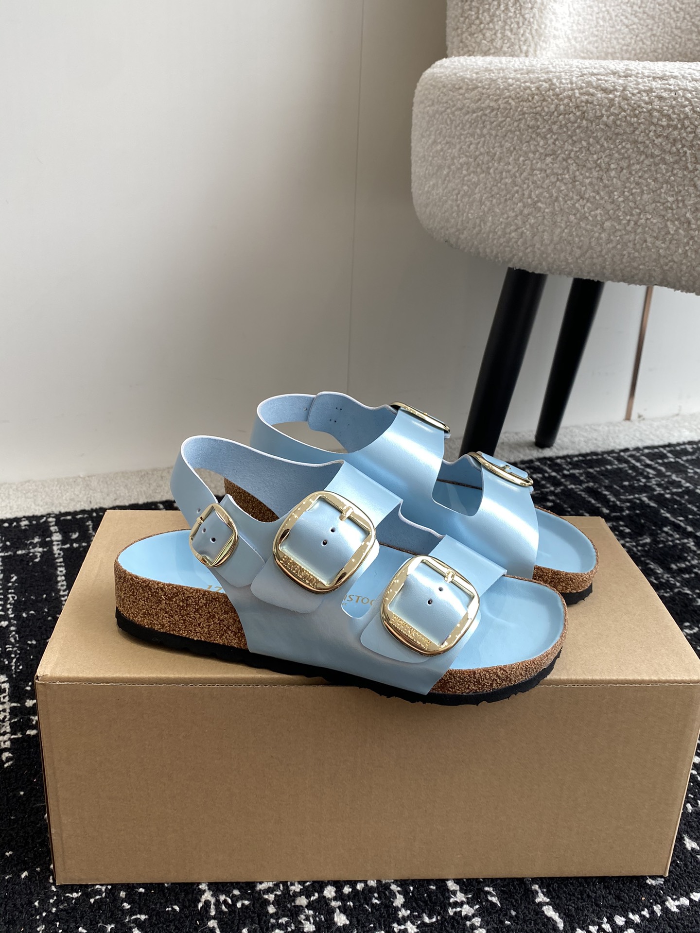 Birkenstock系列凉鞋半拖这两个品牌刚出联名我就心动了代购找很久才买到货真的一鞋难求真的超级好看